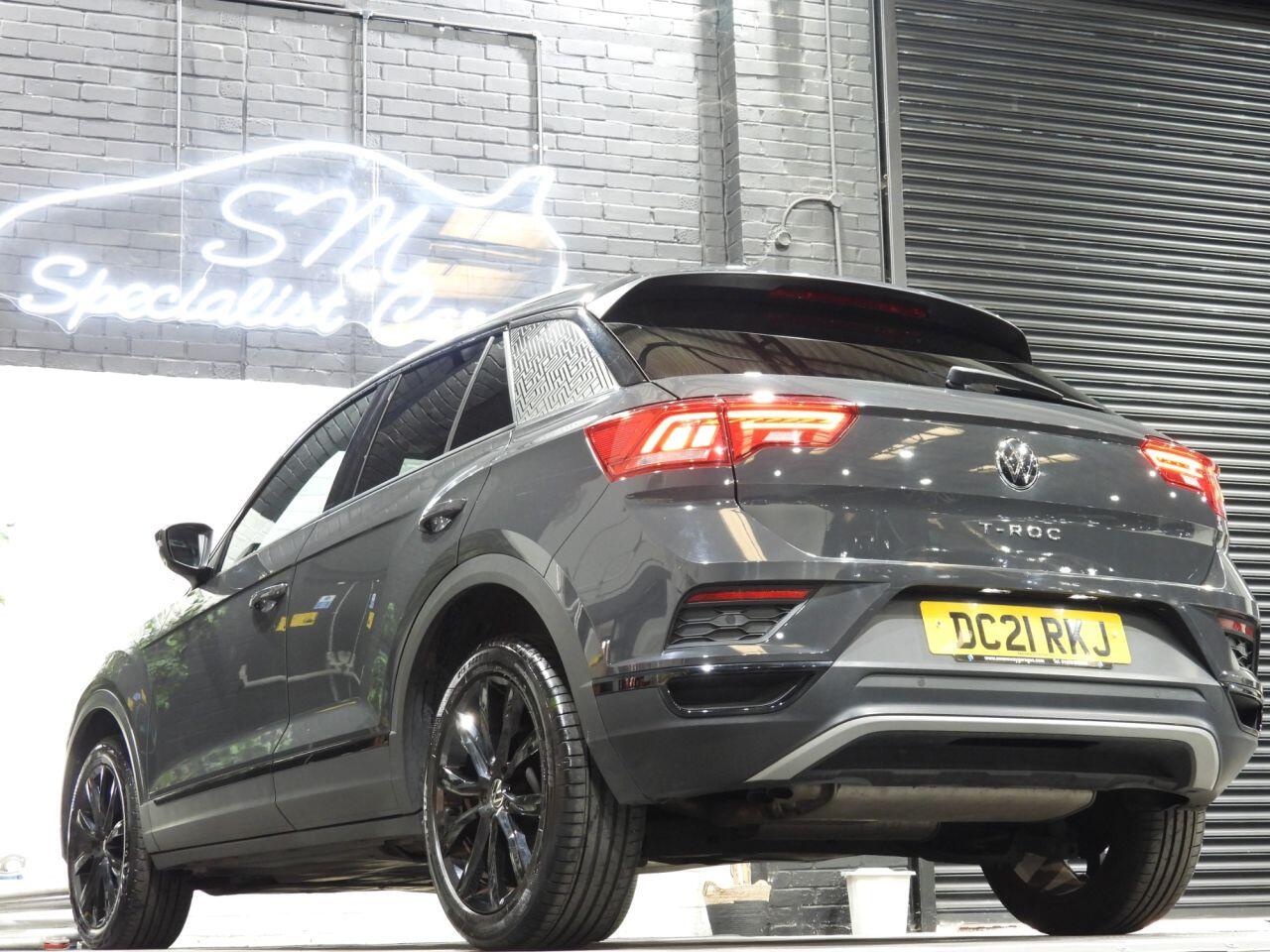 Volkswagen T-Roc view 2