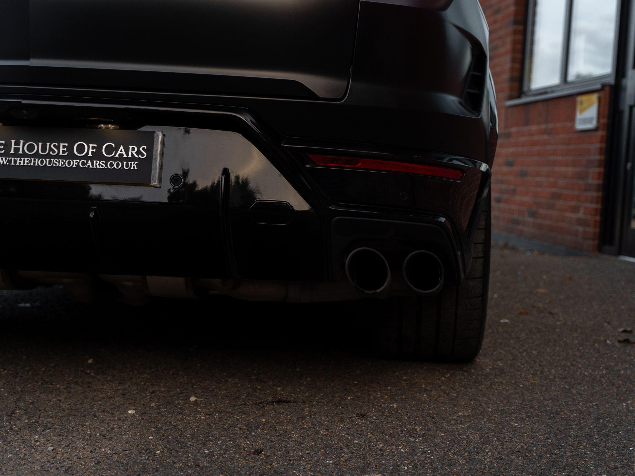 Lamborghini Urus view 27