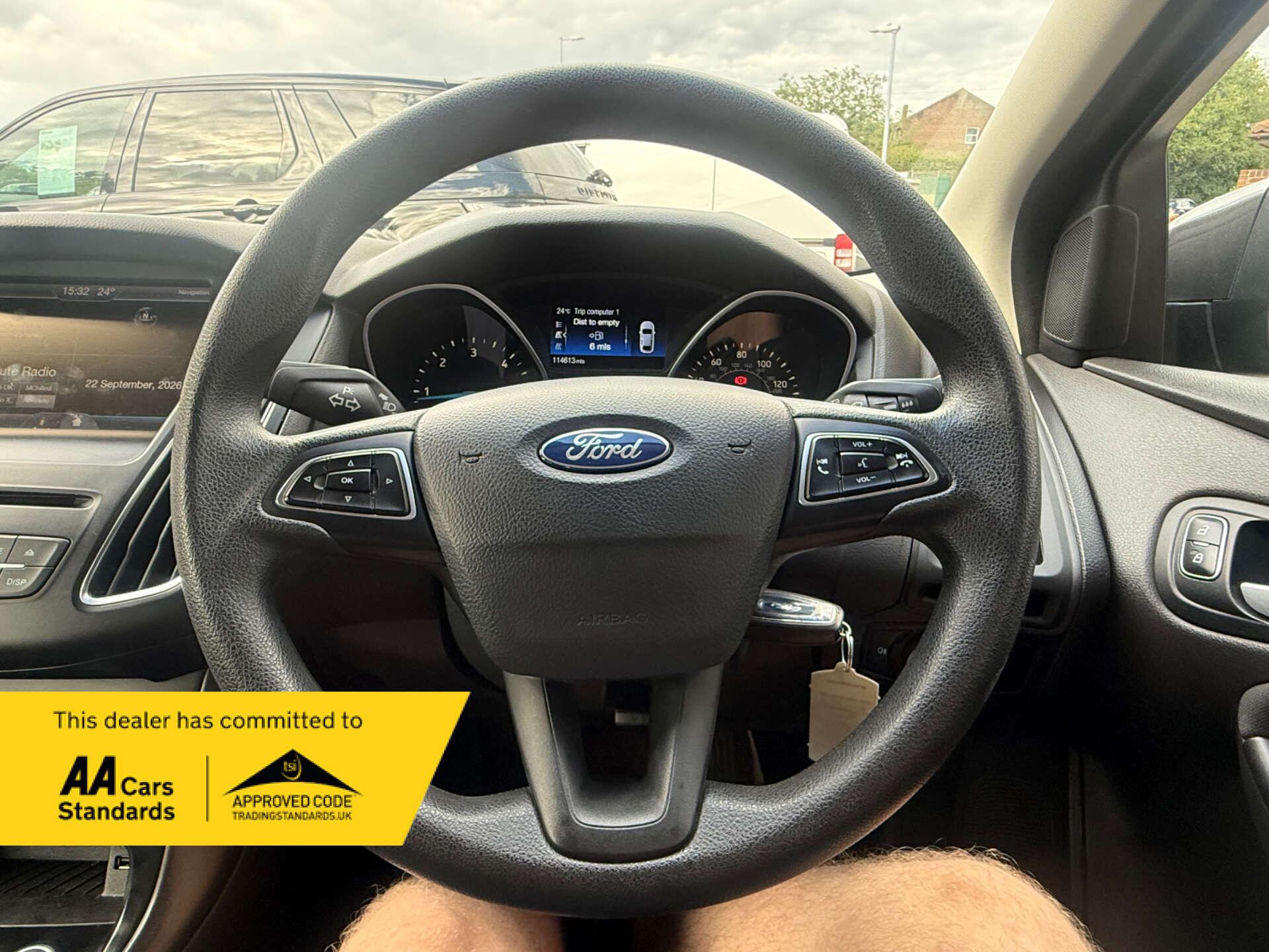 Ford Focus view 41