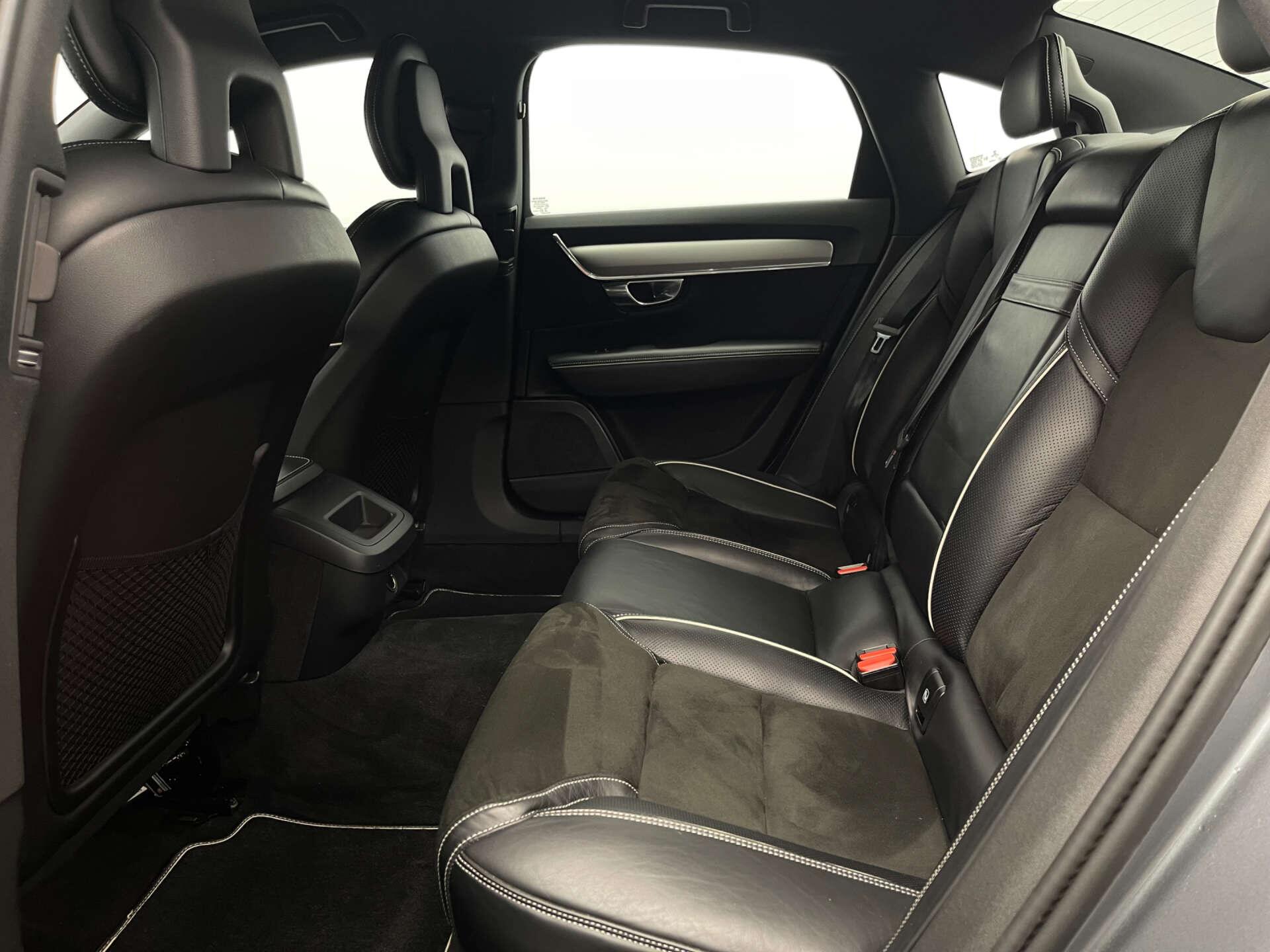 Volvo S90 view 35