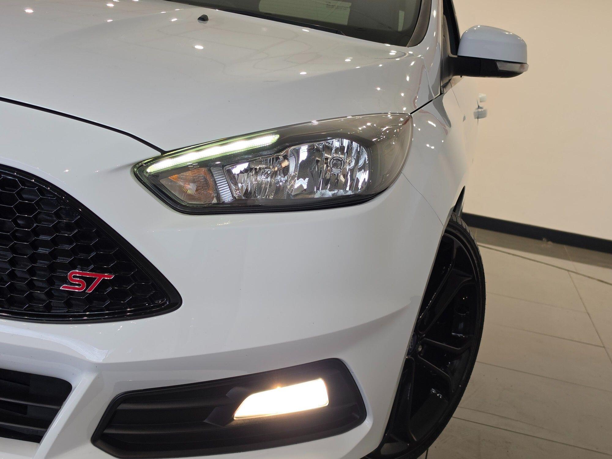 Ford Focus view 53