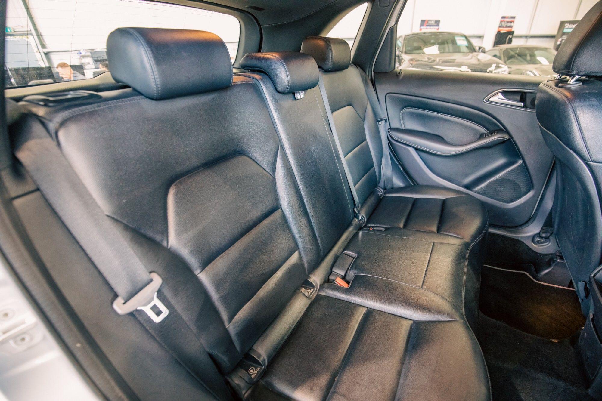 Mercedes-Benz B-Class view 8