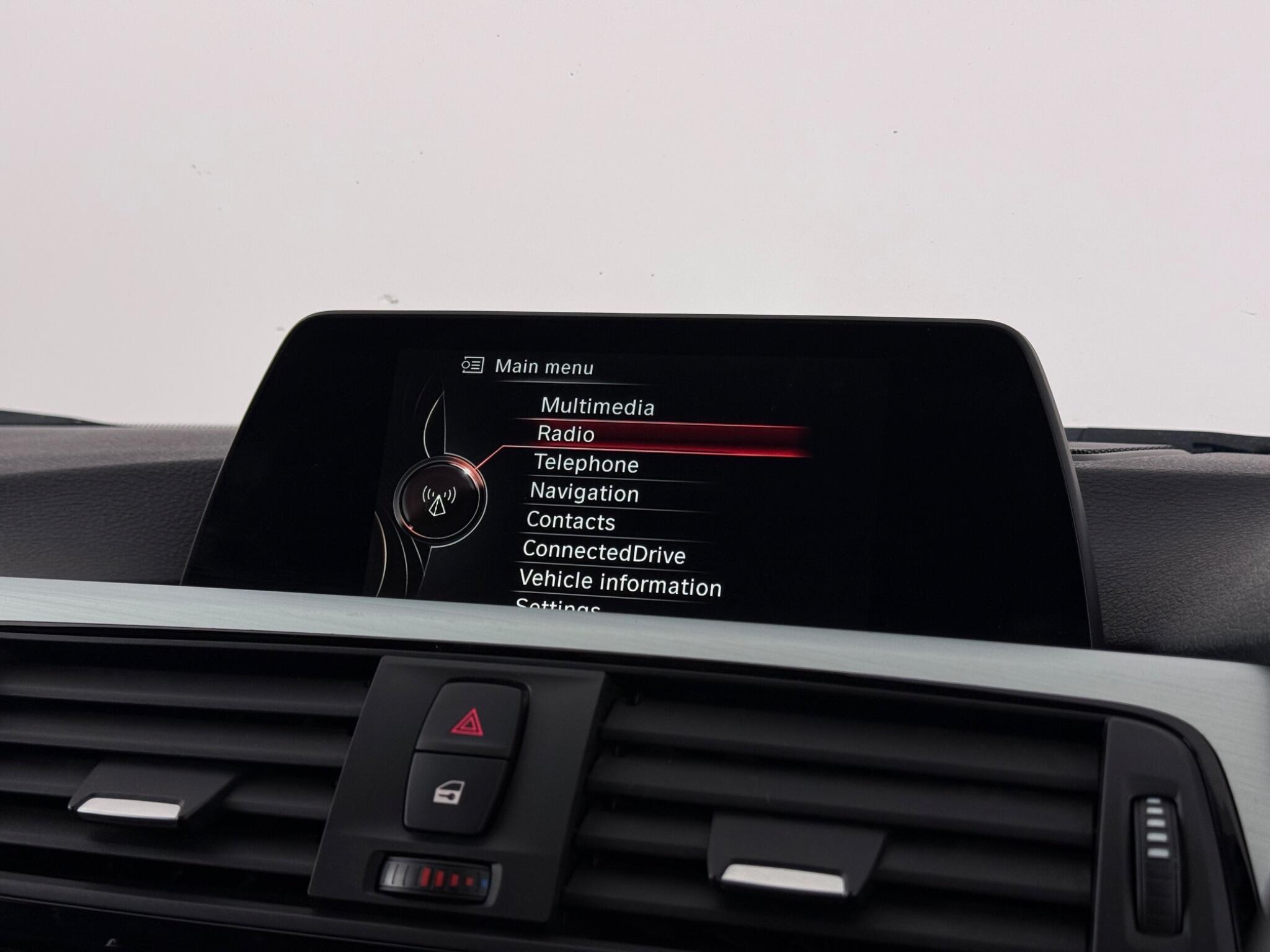 BMW 3 Series view 23