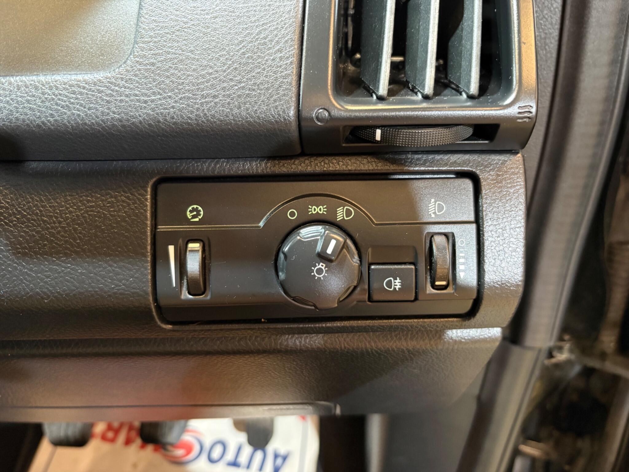 Land Rover Freelander 2 view 32