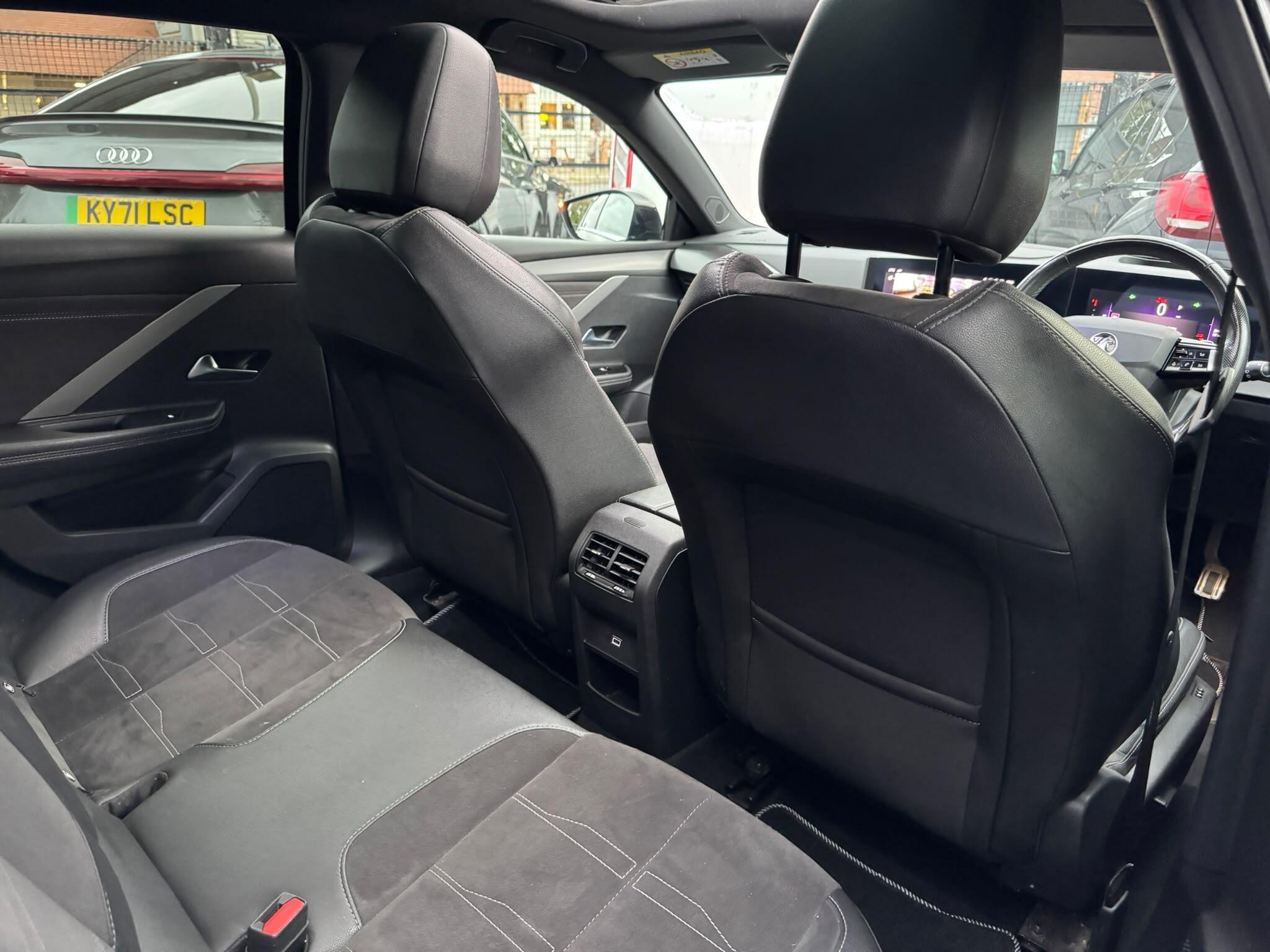 Vauxhall Astra view 44