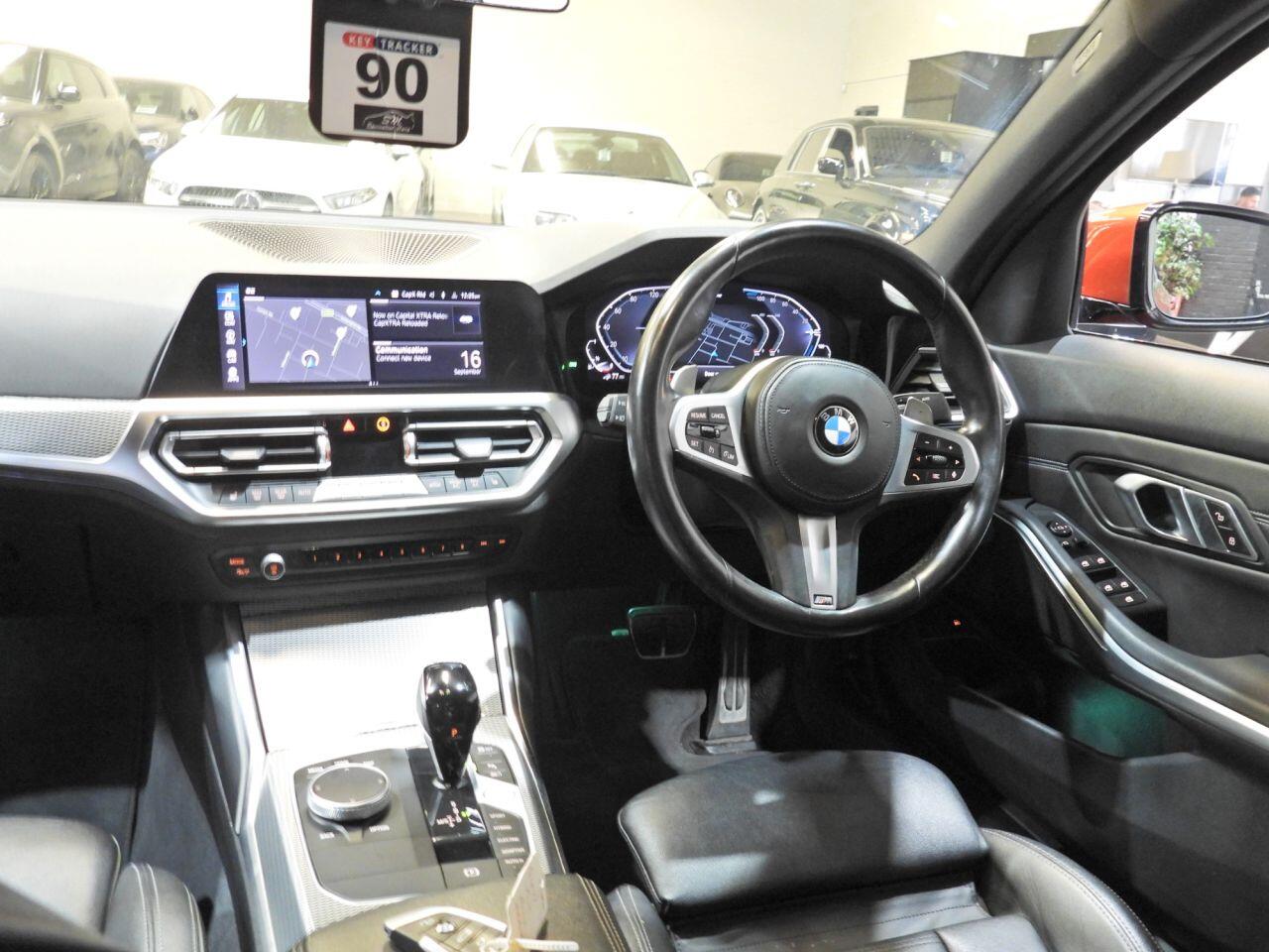 BMW 3 Series view 35