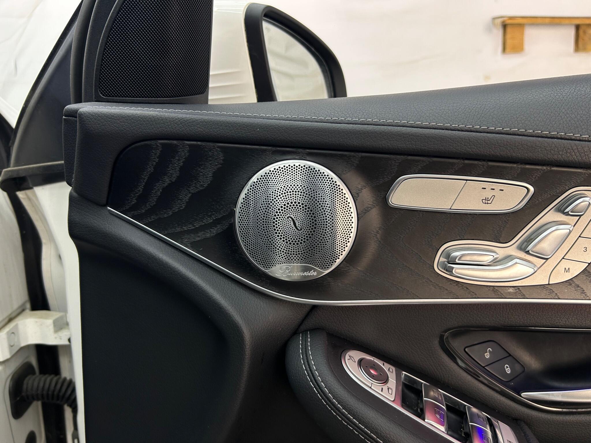 Mercedes-Benz GLC view 32