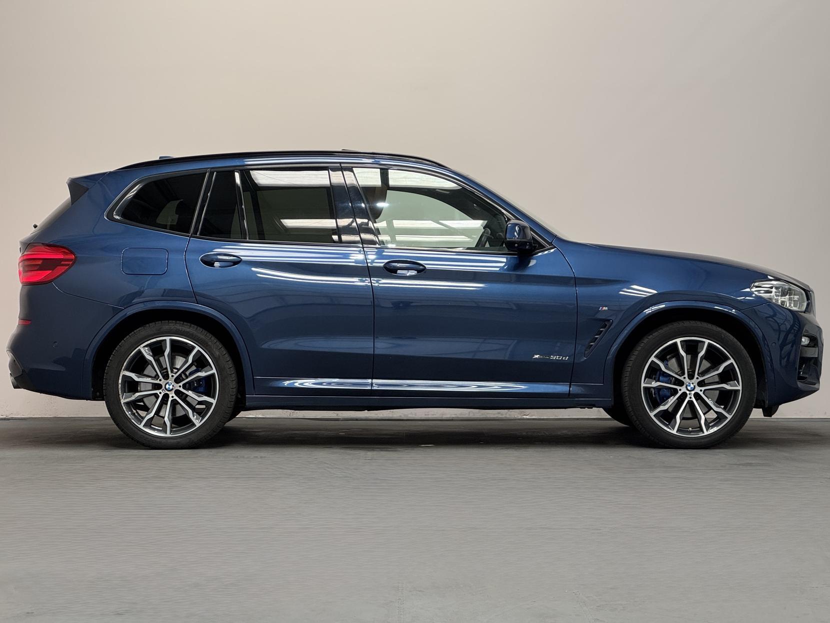 BMW X3 view 17
