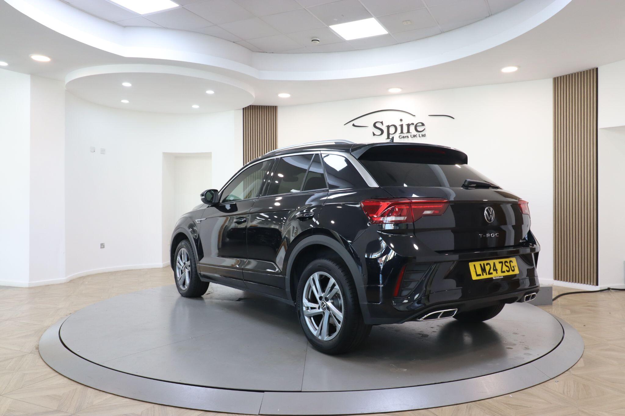 Volkswagen T-Roc view 8