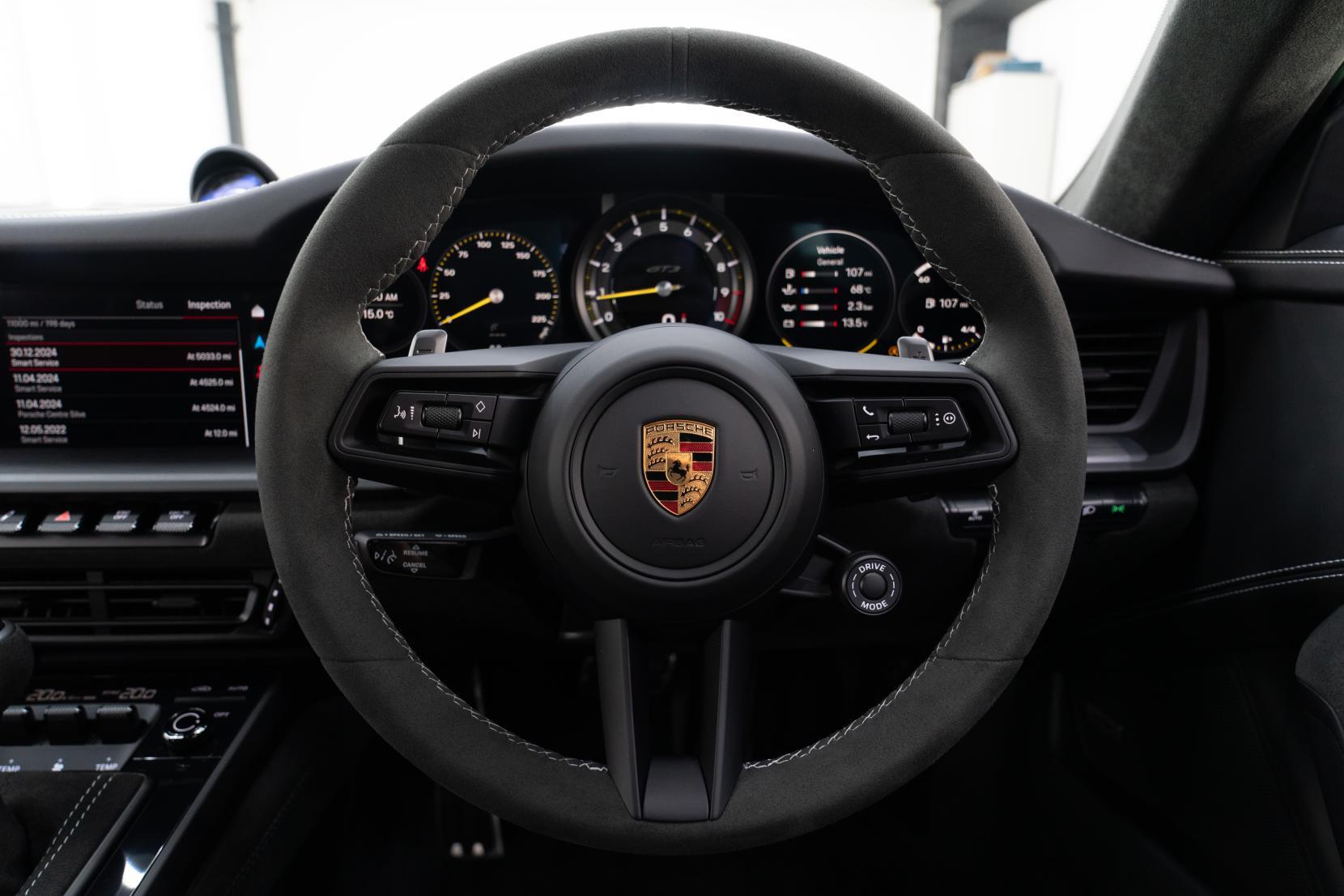 Porsche 911 view 14