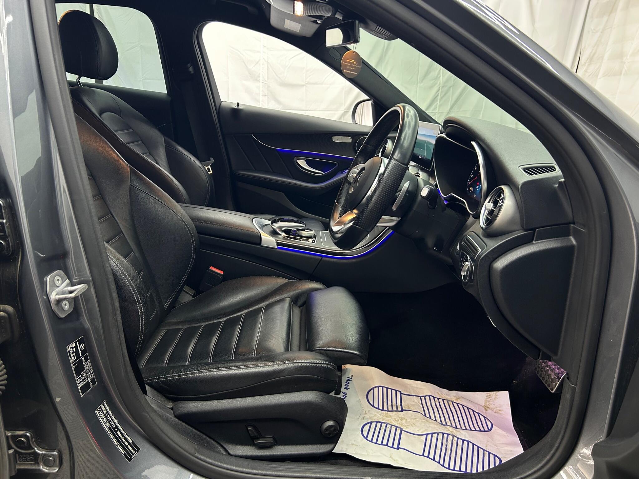 Mercedes-Benz C Class view 20