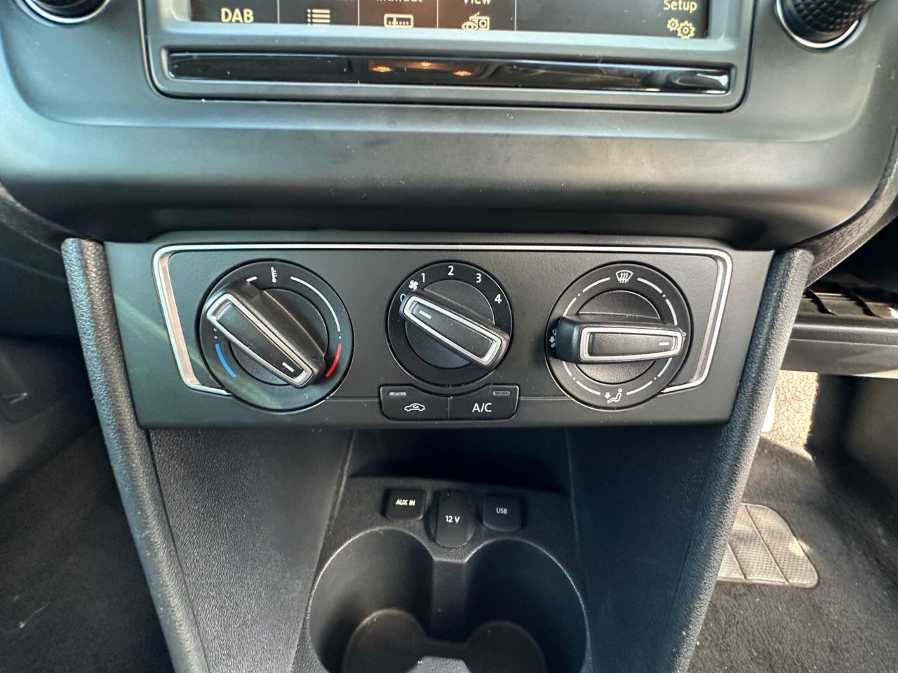 Volkswagen Polo view 50