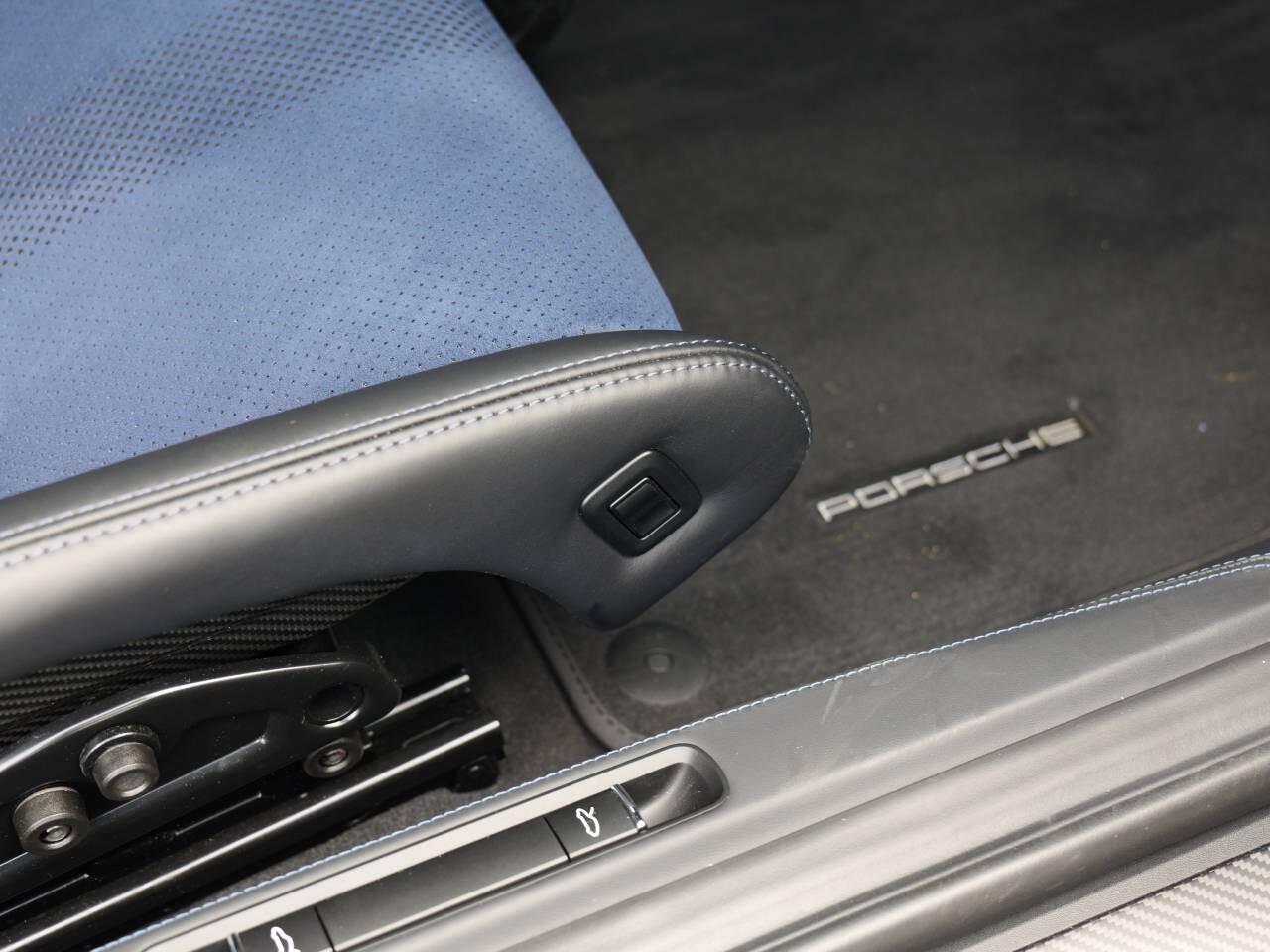 Porsche Cayman view 36
