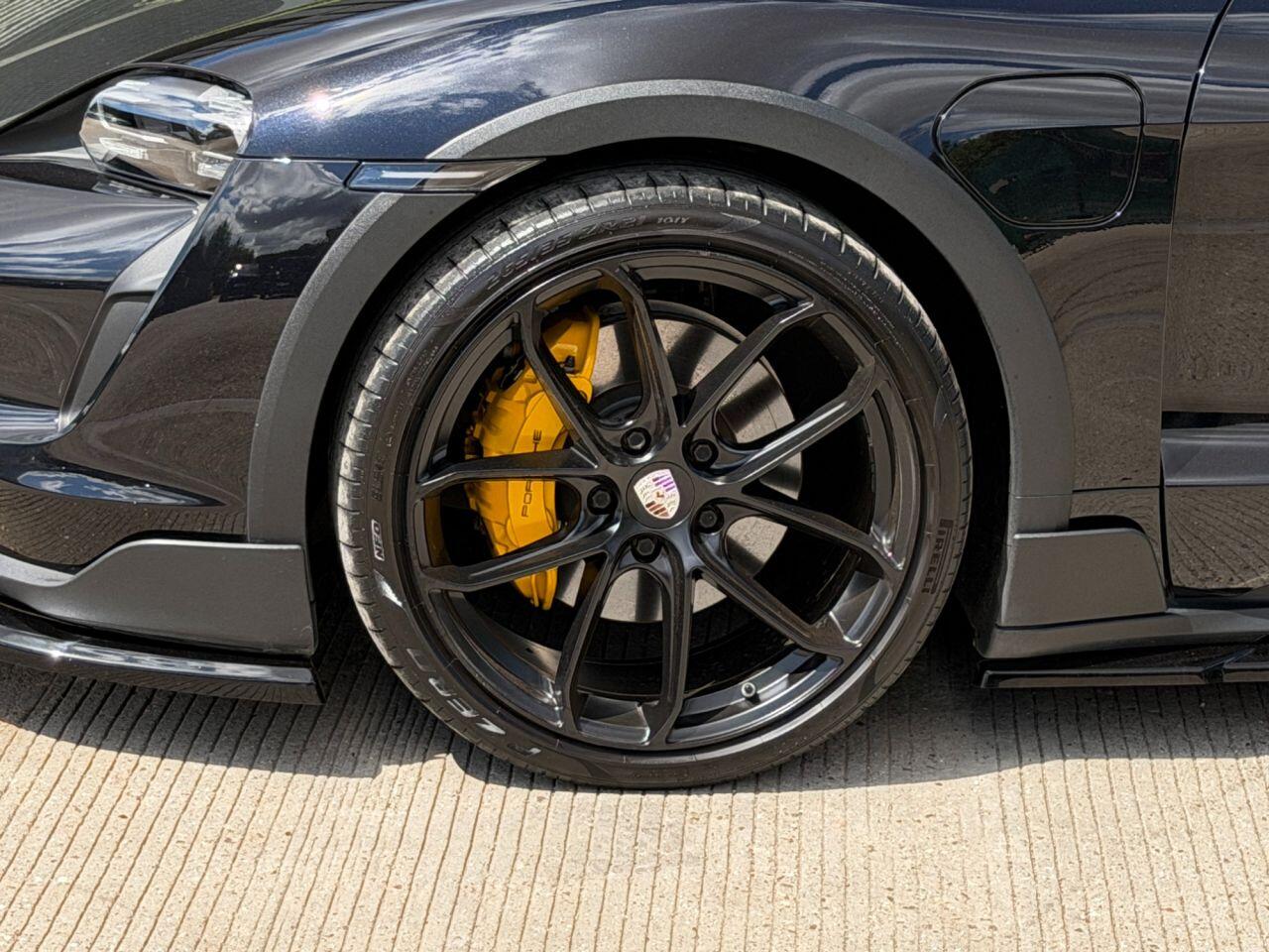 Porsche Taycan view 7