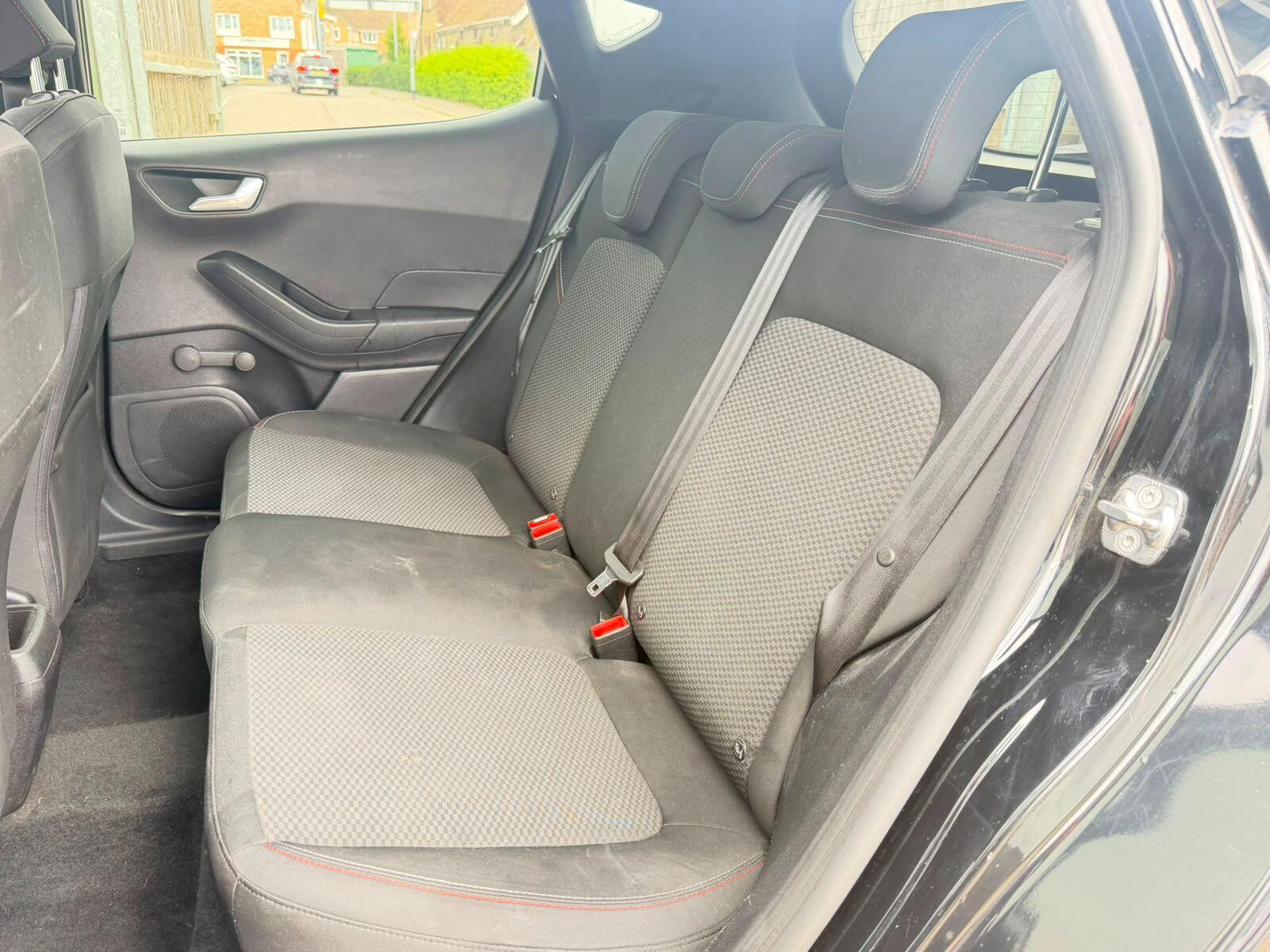 Ford Fiesta view 14