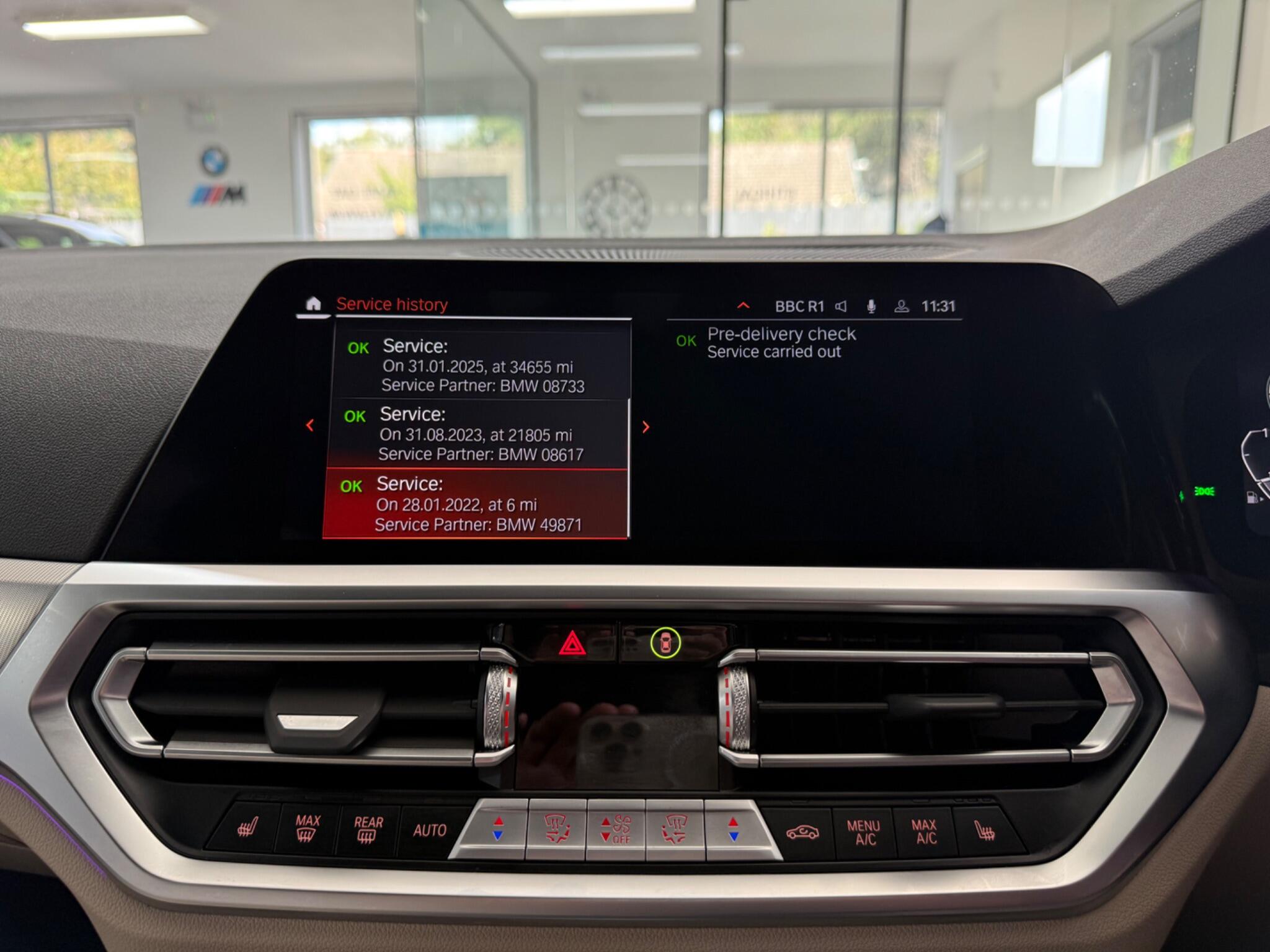 BMW 3 Series view 30