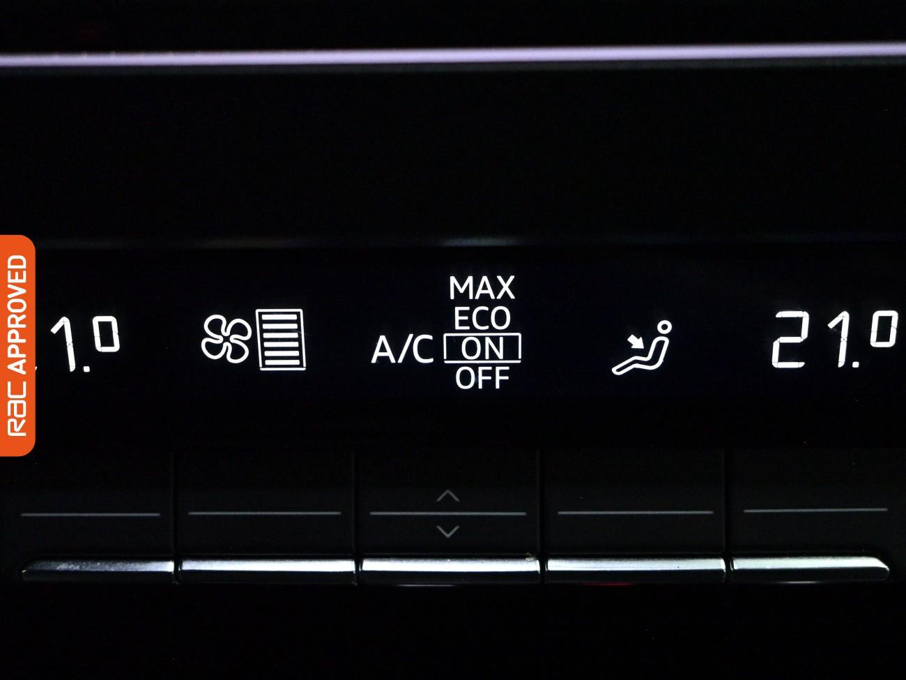 Audi Q4 e-tron view 20