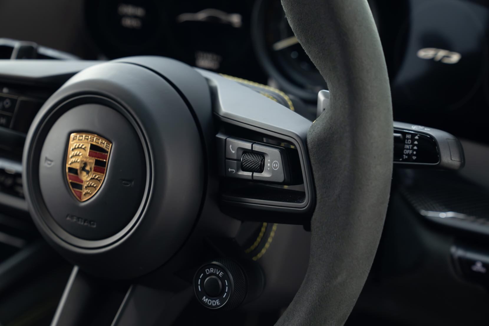 Porsche 911 view 24