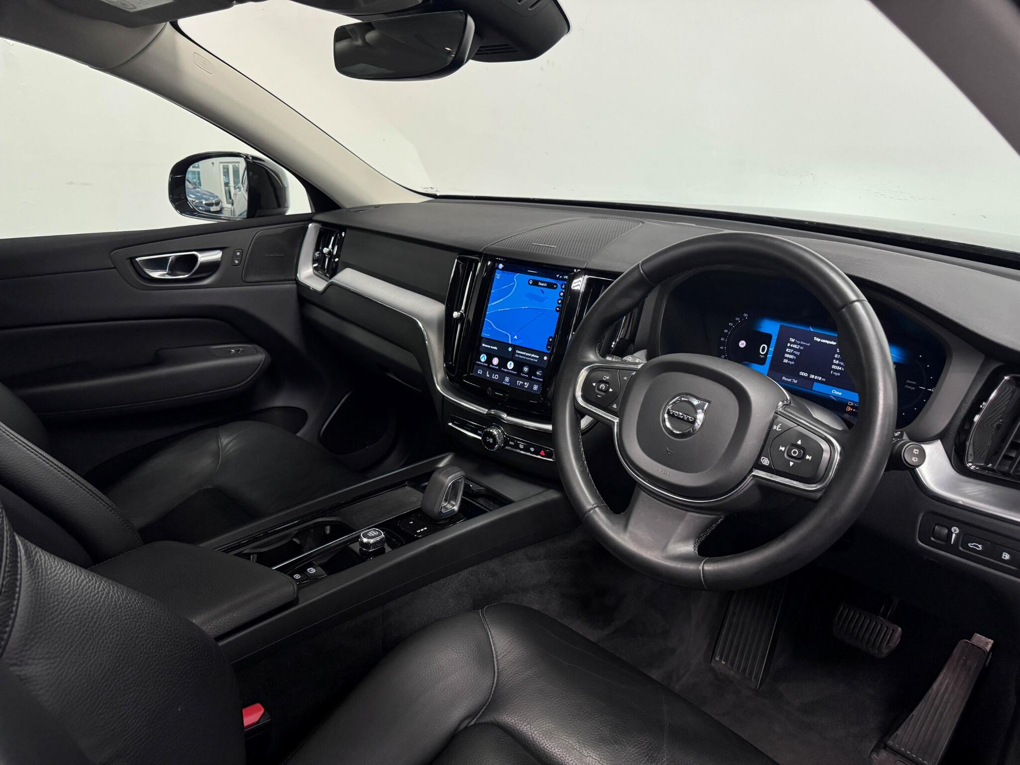 Volvo XC60 view 36