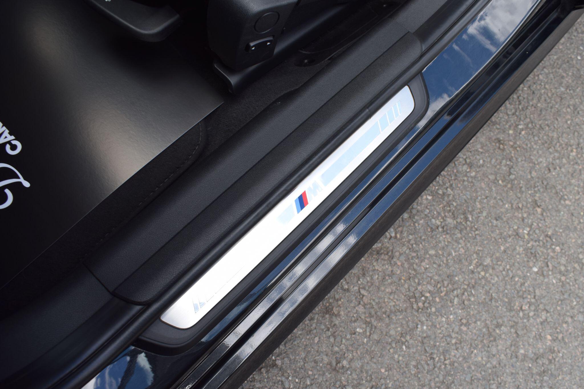 BMW 3 Series view 24