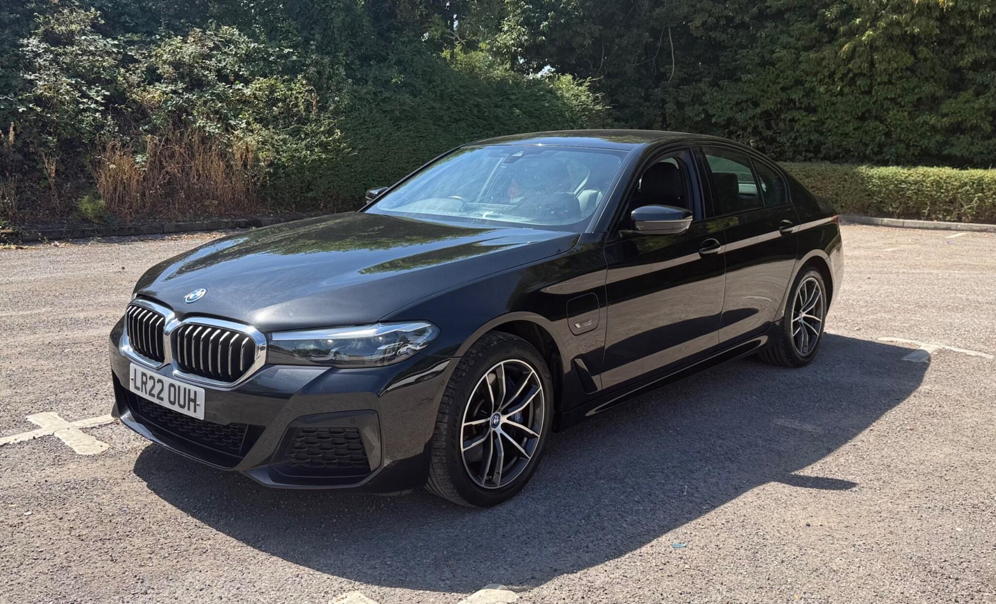 BMW 5 Series view 6