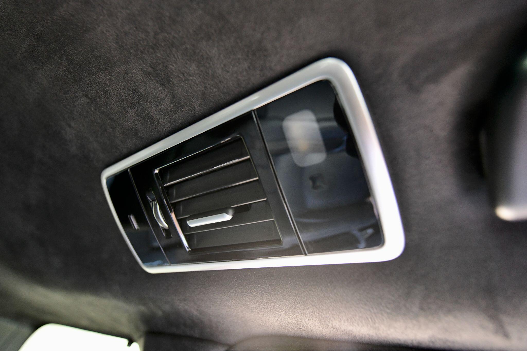 Land Rover Range Rover view 42