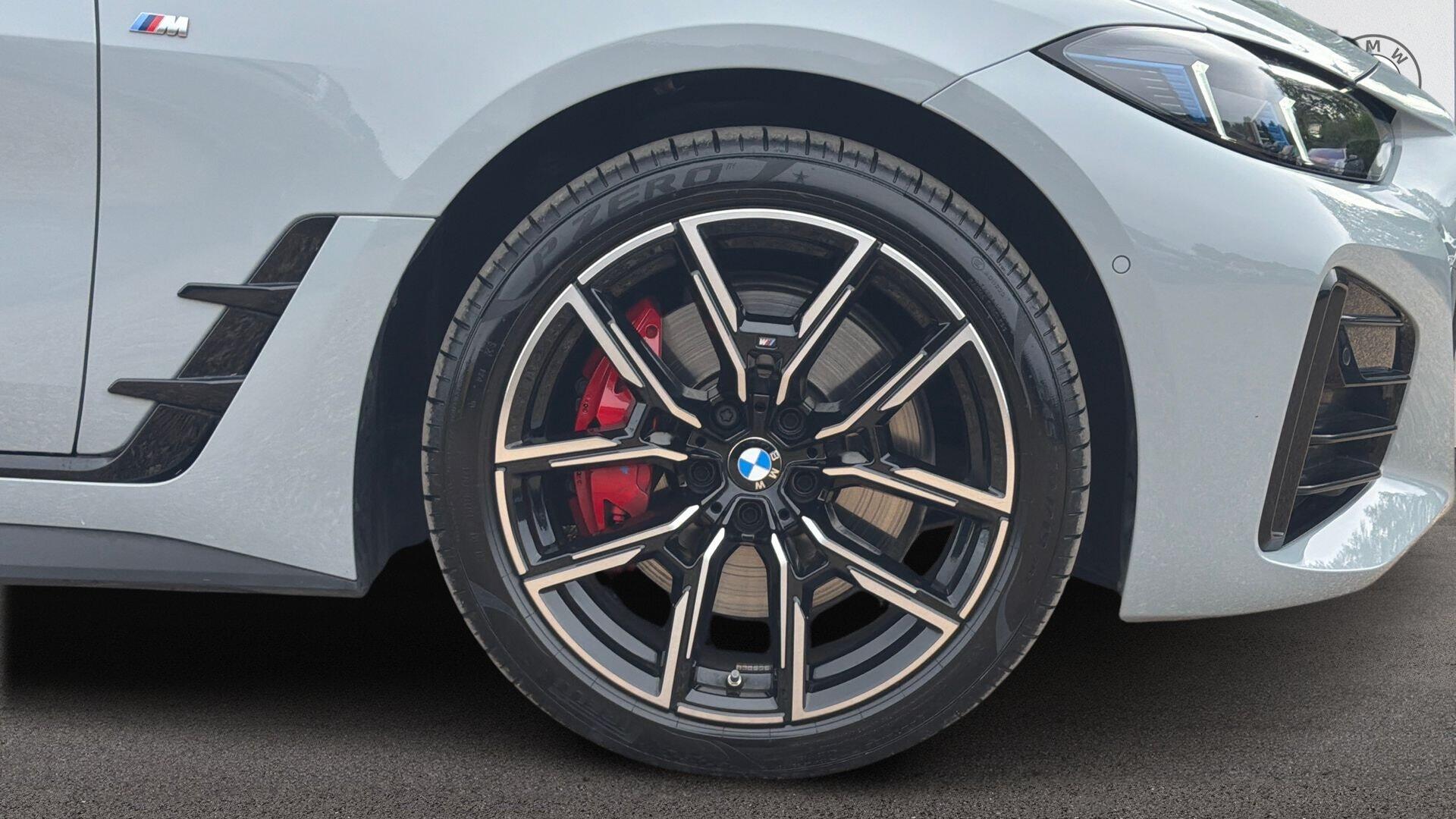 BMW 4 Series view 14