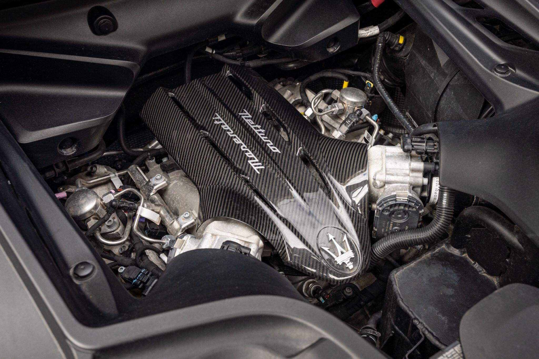 Maserati MC20 view 43