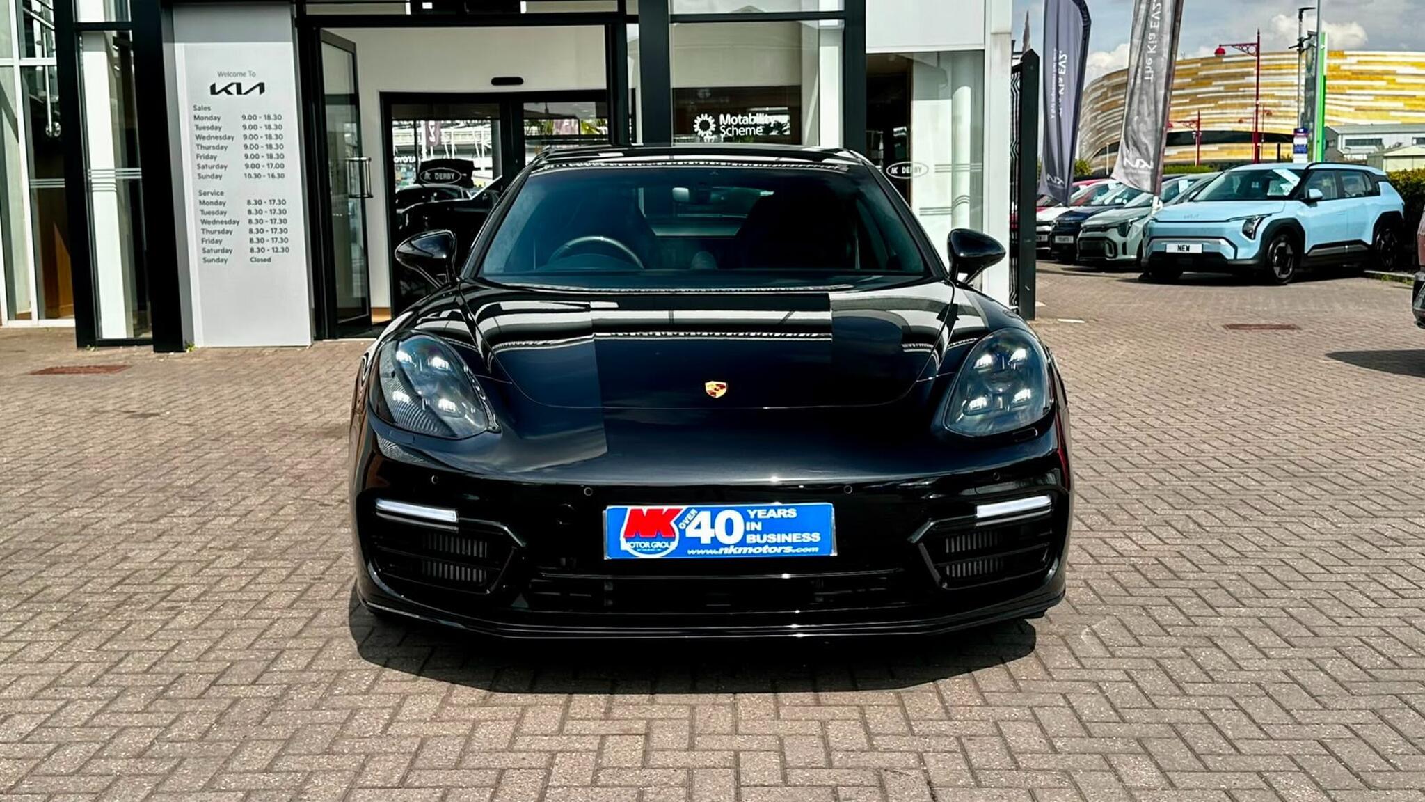 Porsche Panamera view 11