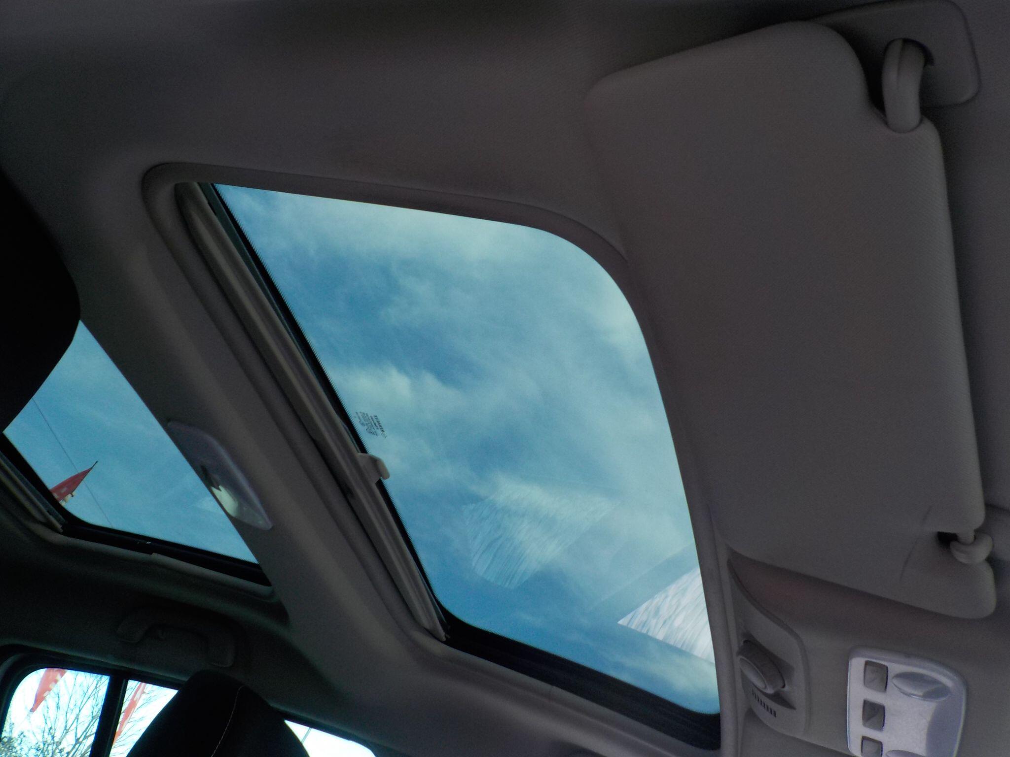 Renault Megane 1.5 dCi Limited Nav Euro 6 (s/s) 5dr