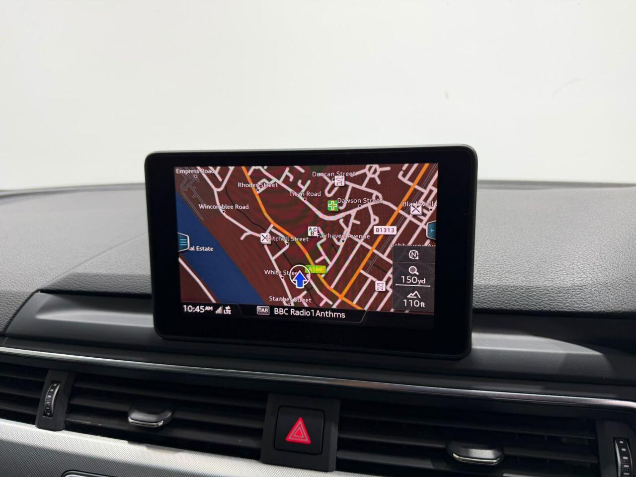 Audi A4 view 26