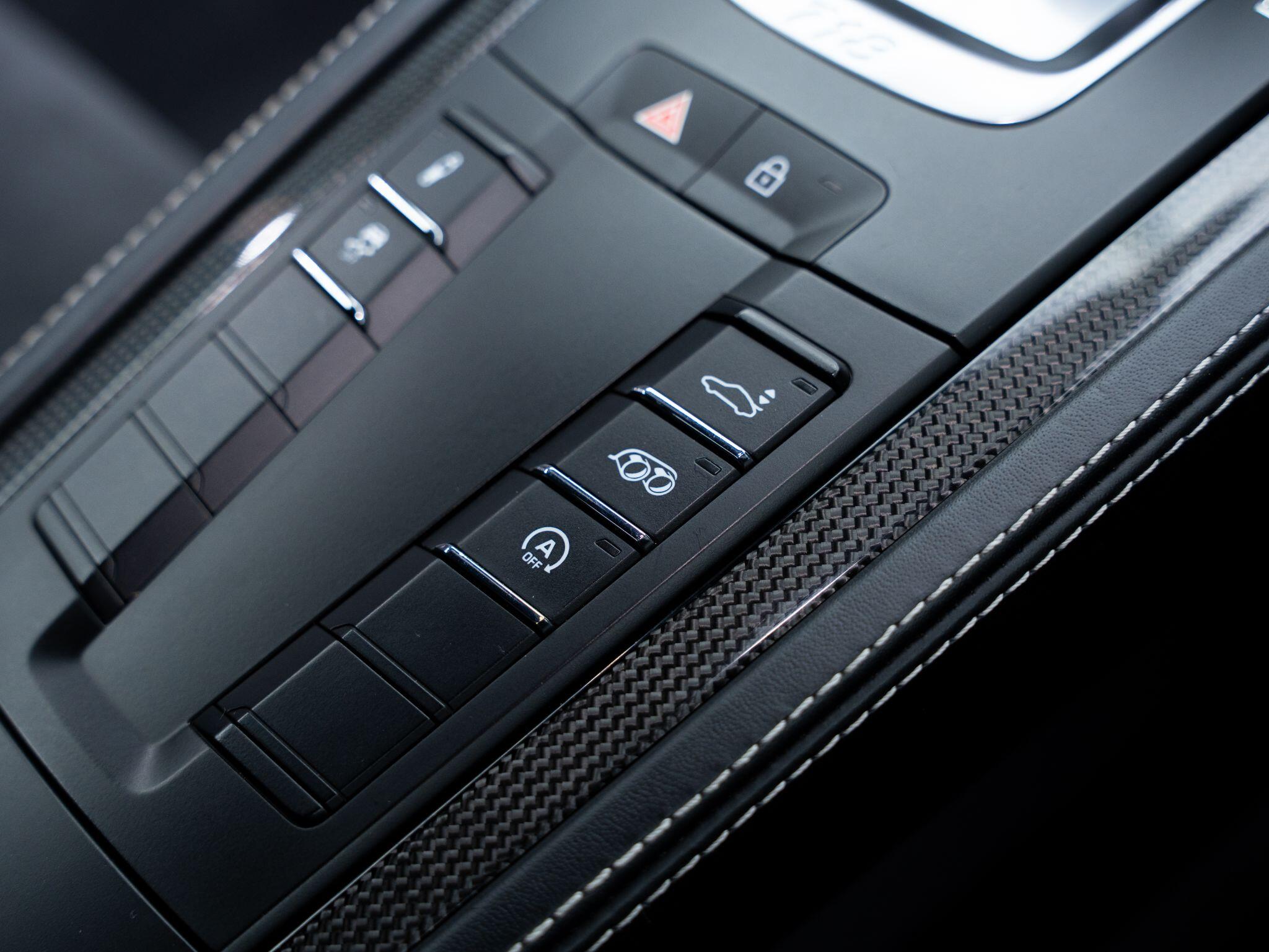Porsche Cayman view 34