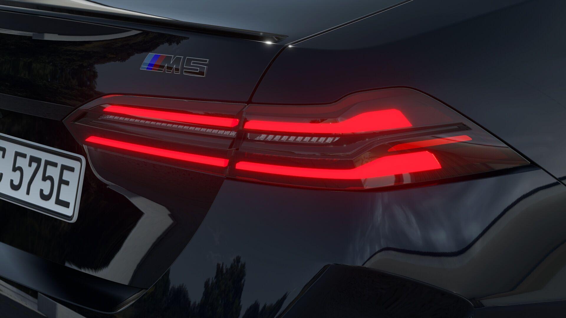 BMW M5 view 12