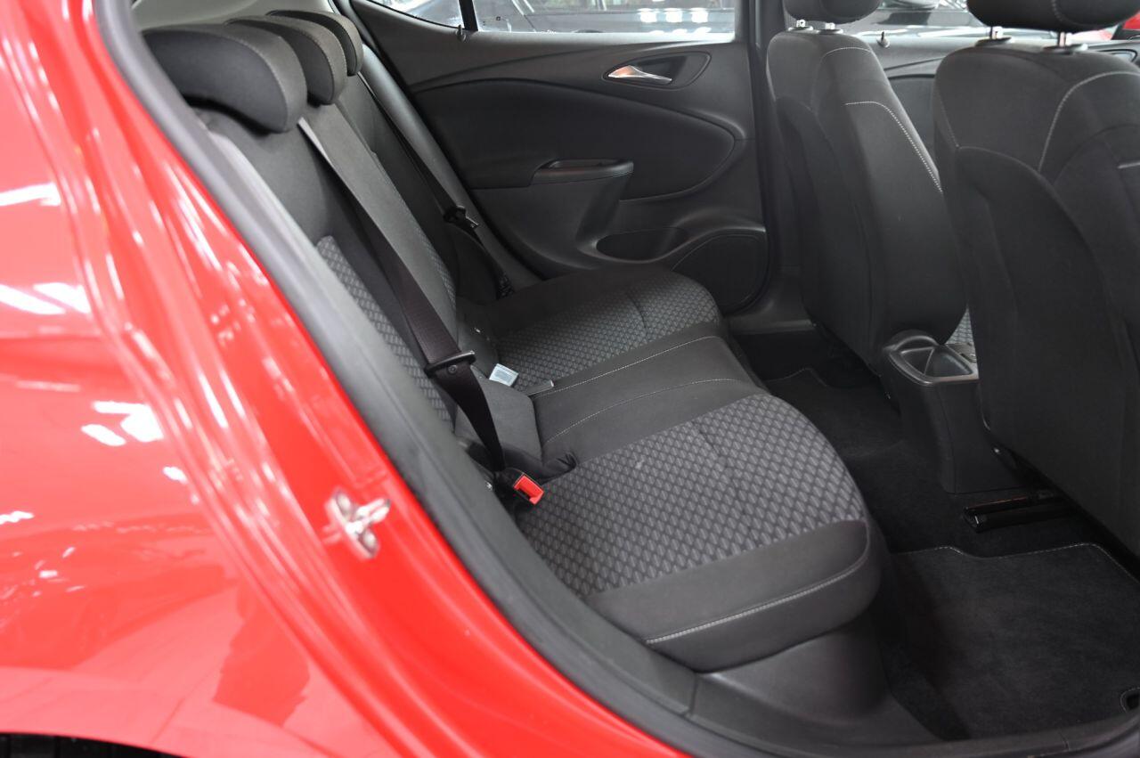 Vauxhall Astra view 16