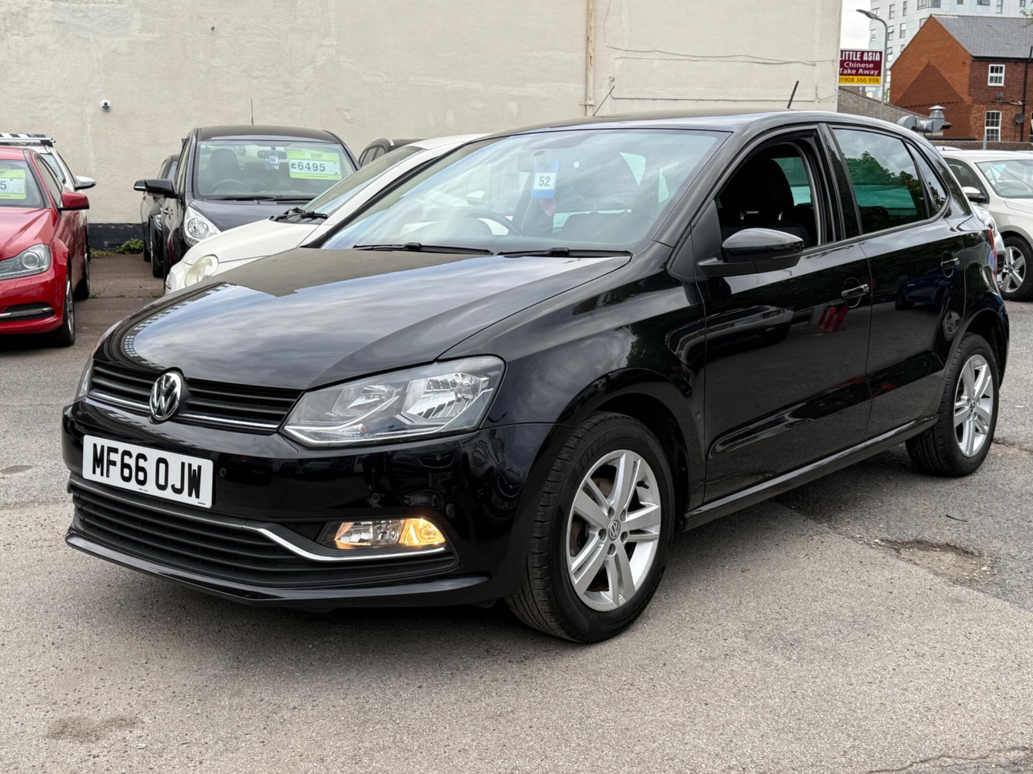 Volkswagen Polo - Image 8