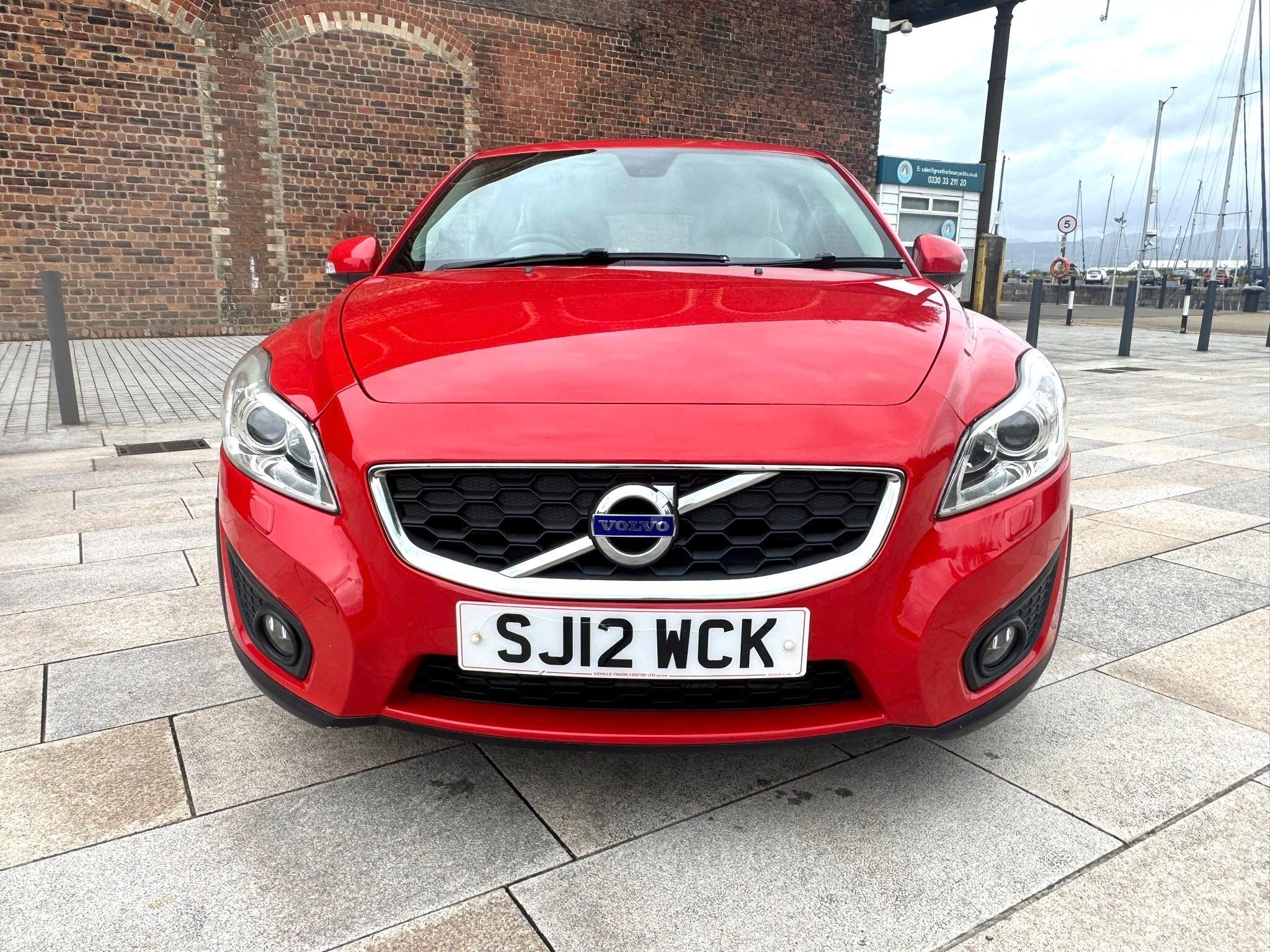 Volvo C30 view 2