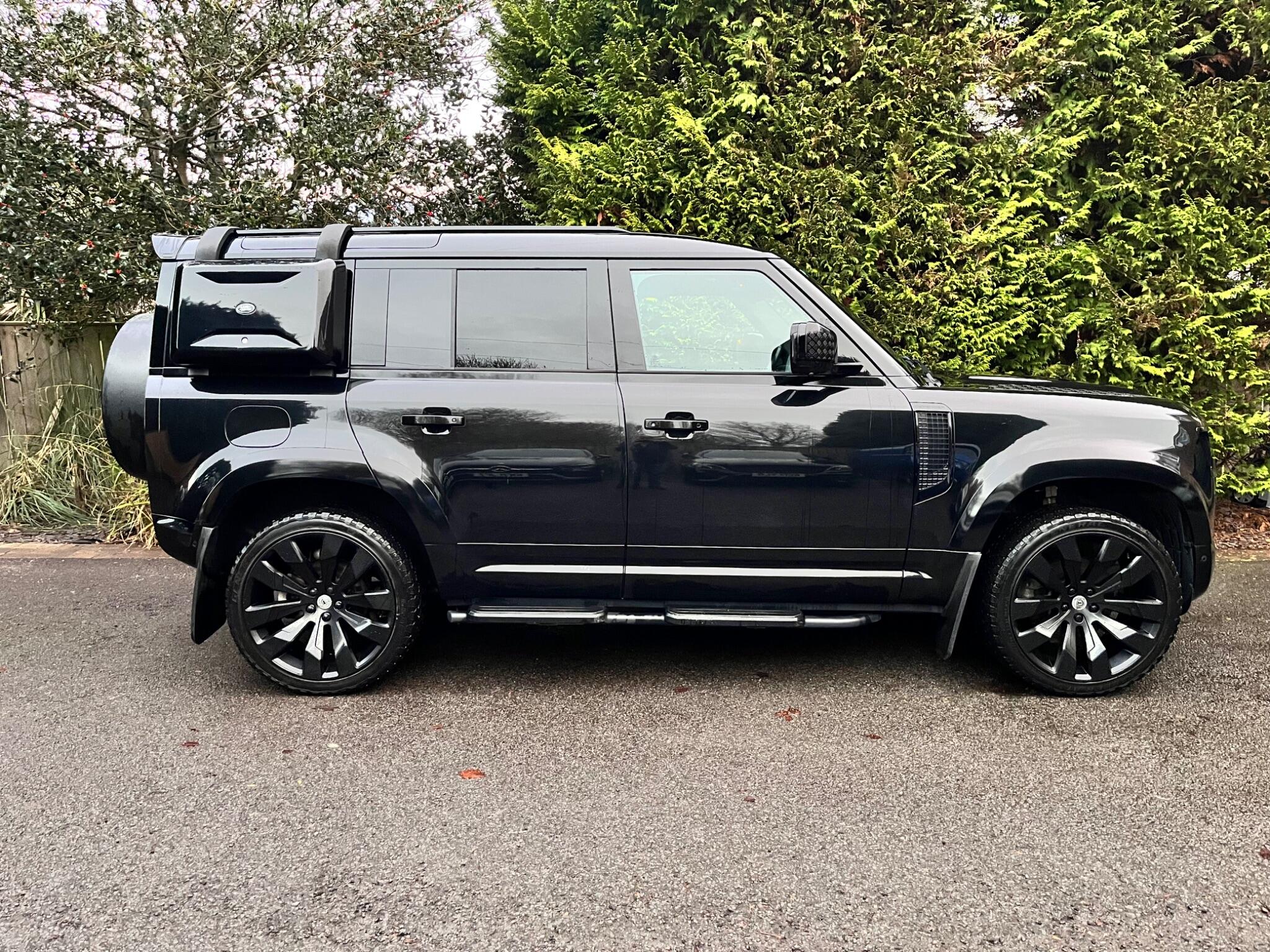 Land Rover Defender view 21