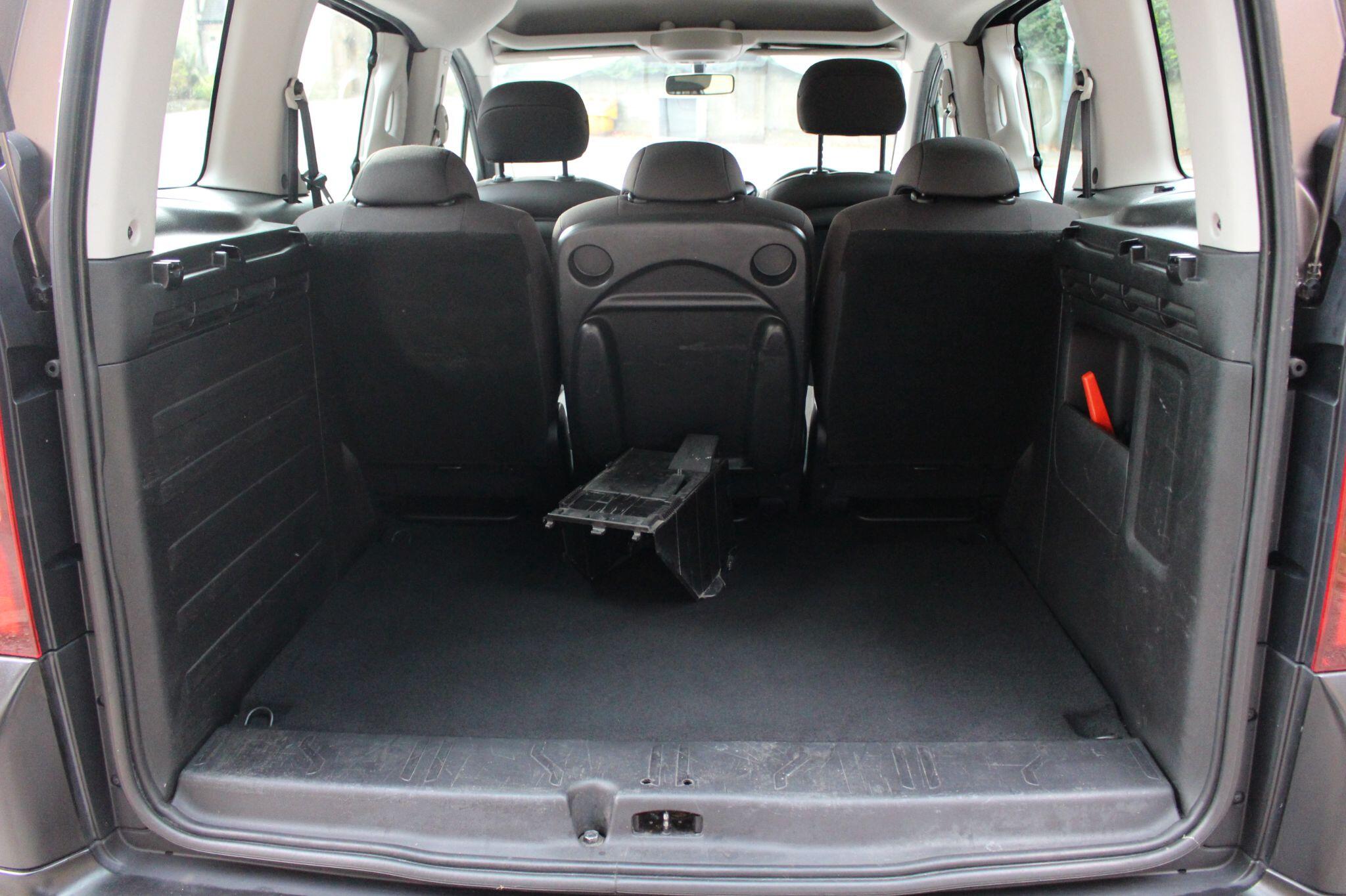 Peugeot Partner Tepee view 24