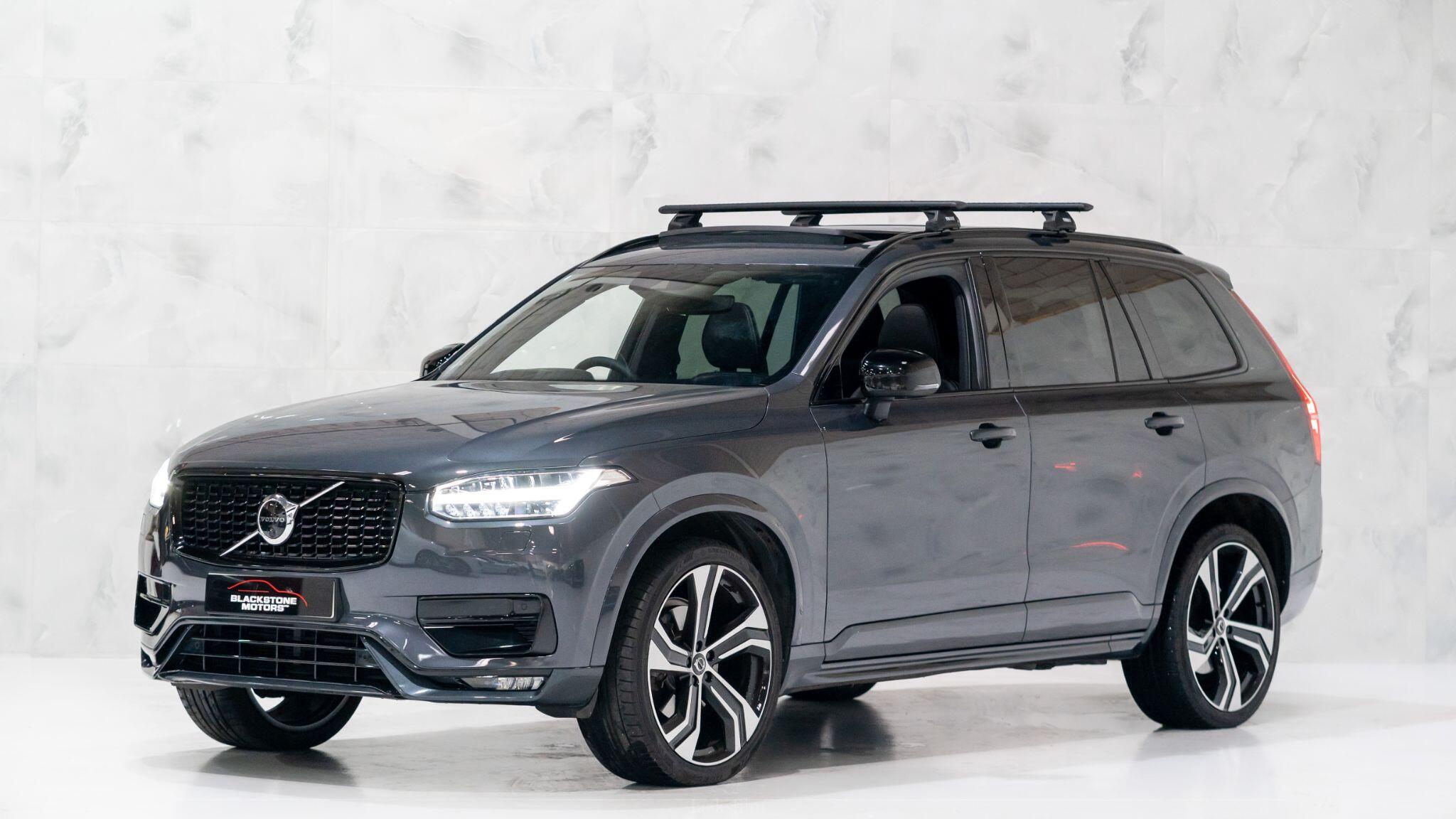 Volvo XC90 view 3