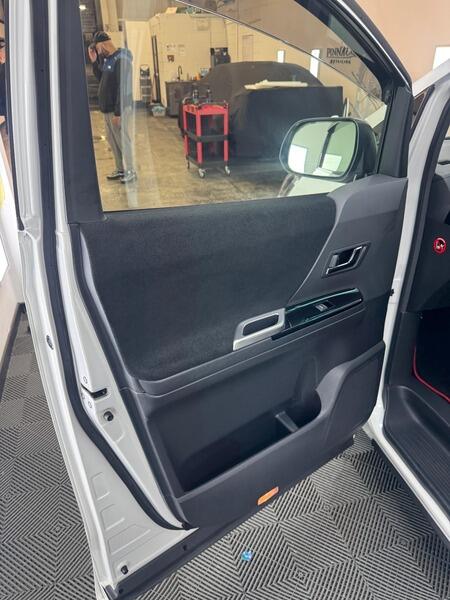 2013 Toyota Vellfire image 25