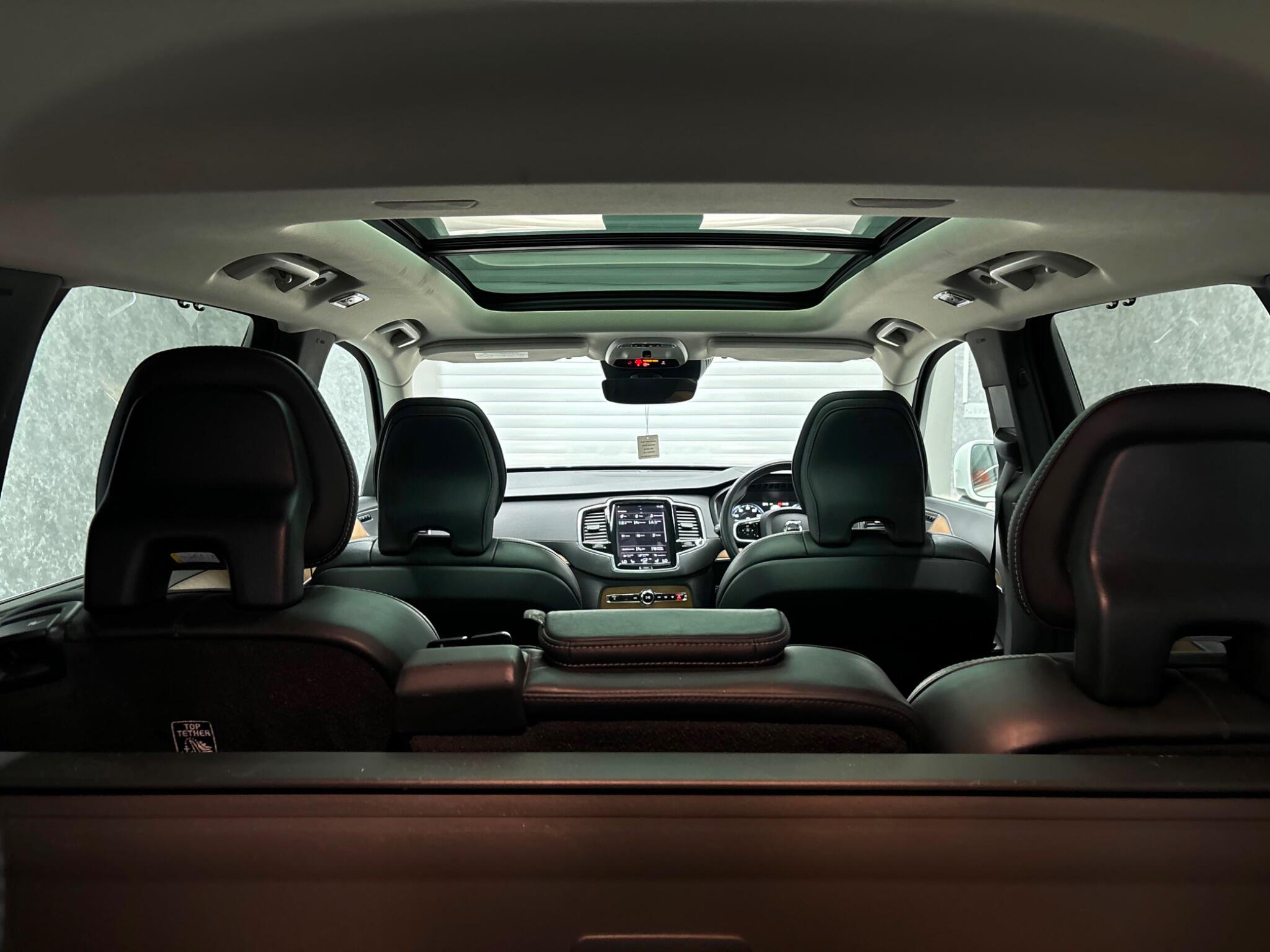 Volvo XC90 view 59