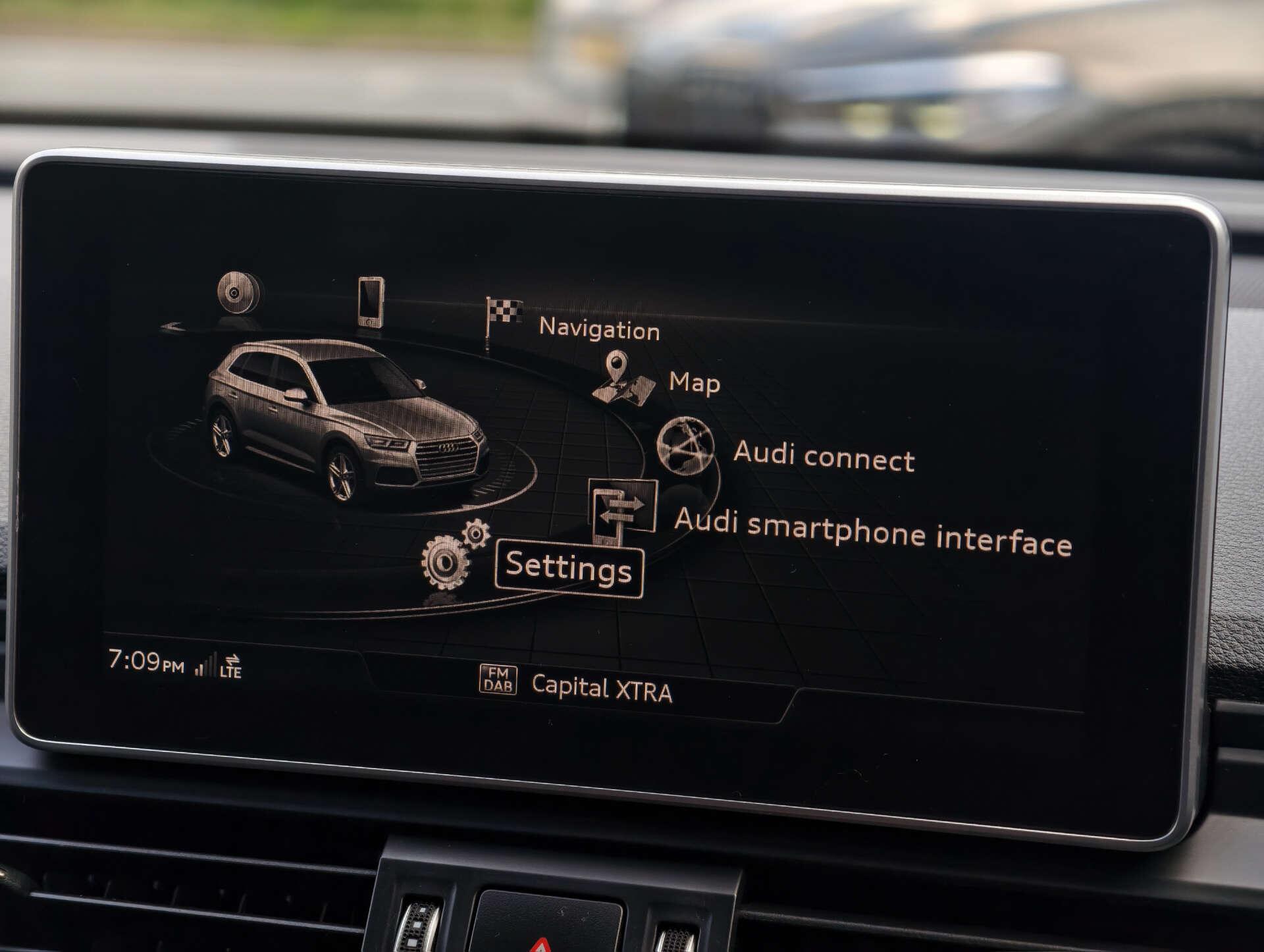 Audi SQ5 view 57