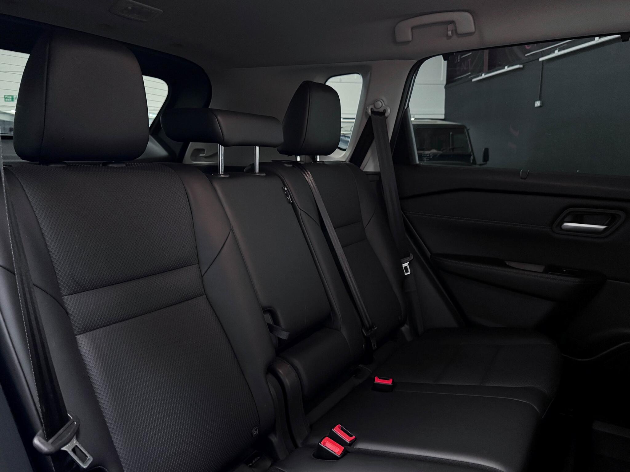 Nissan X-Trail view 17