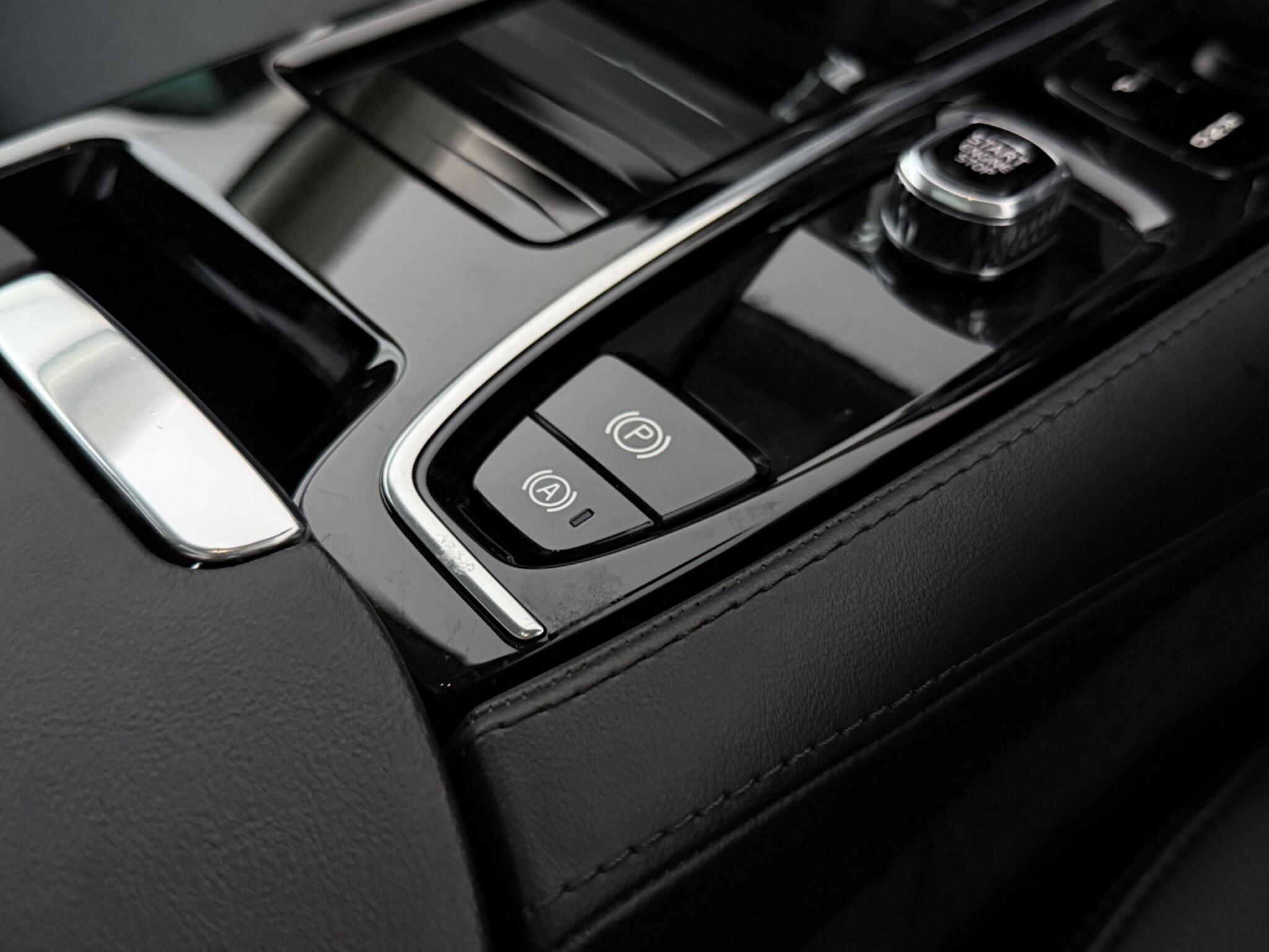 Volvo S90 view 32