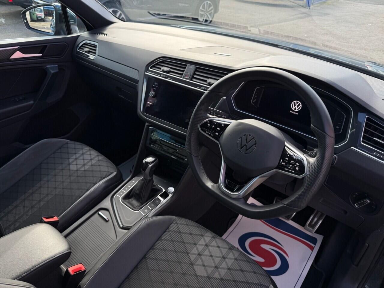 Volkswagen Tiguan view 42