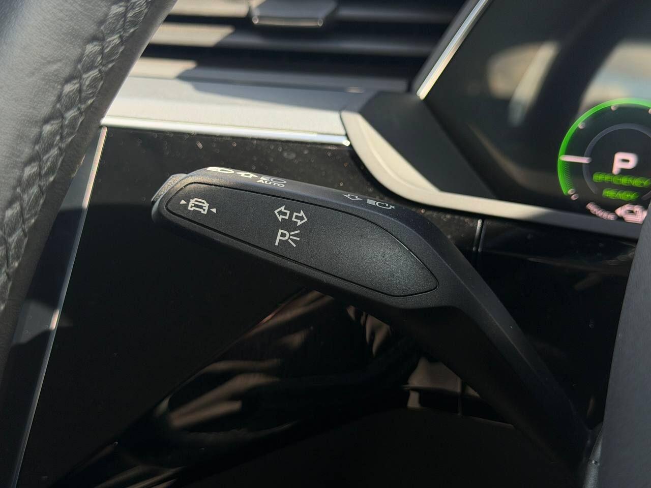 Audi E-Tron view 38