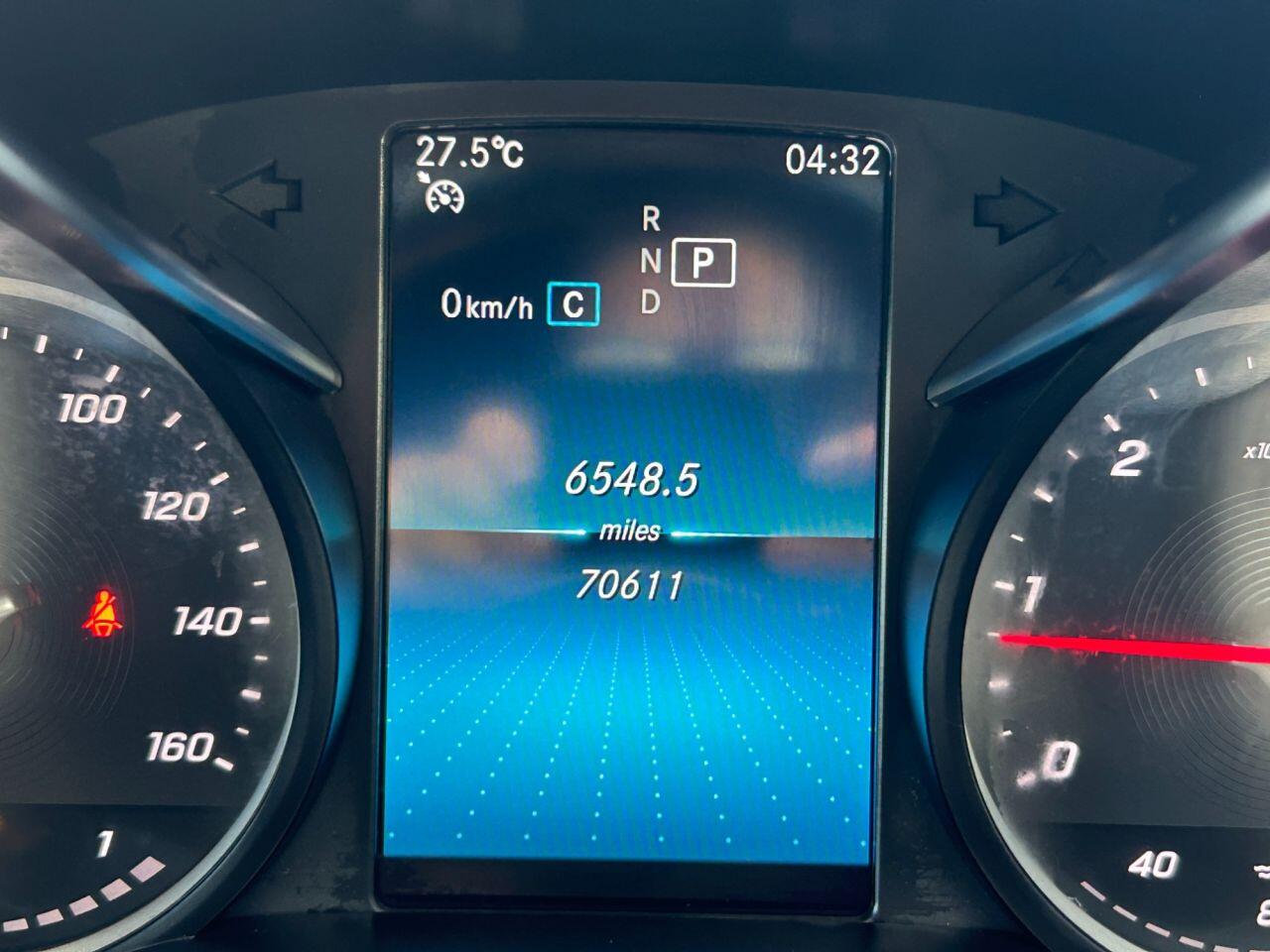 Mercedes-Benz C Class view 33