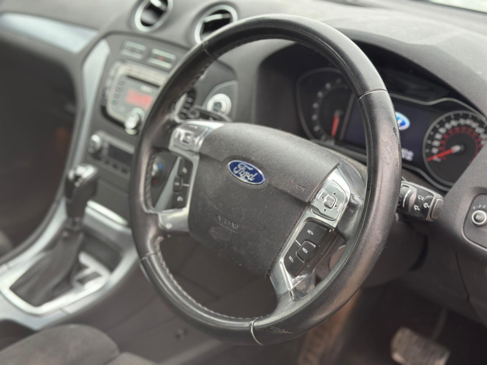 Ford Mondeo view 5