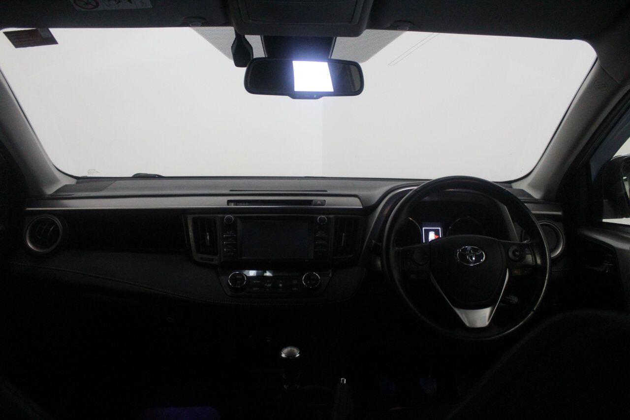 Toyota Rav4 view 29