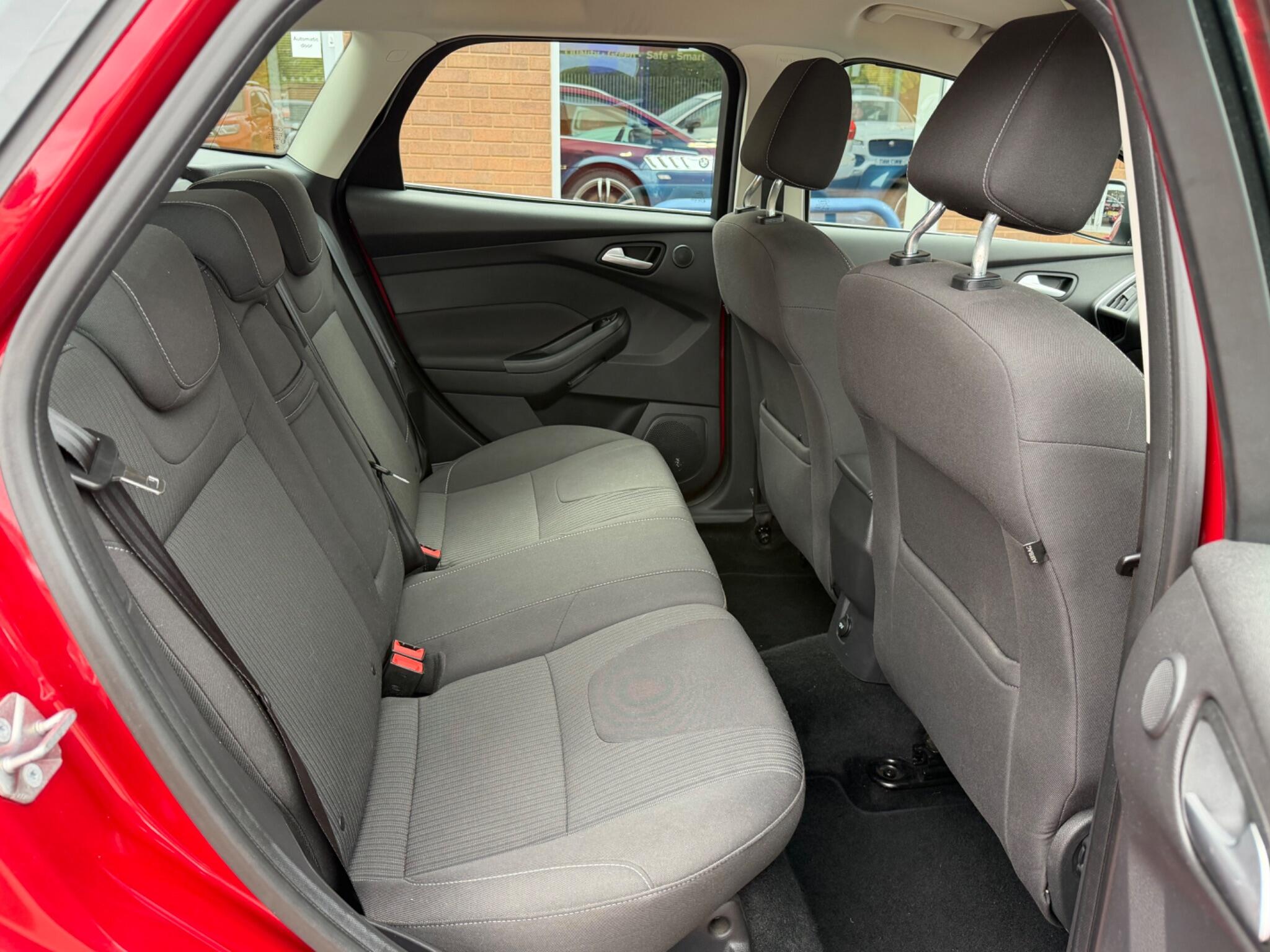 Ford Focus view 68